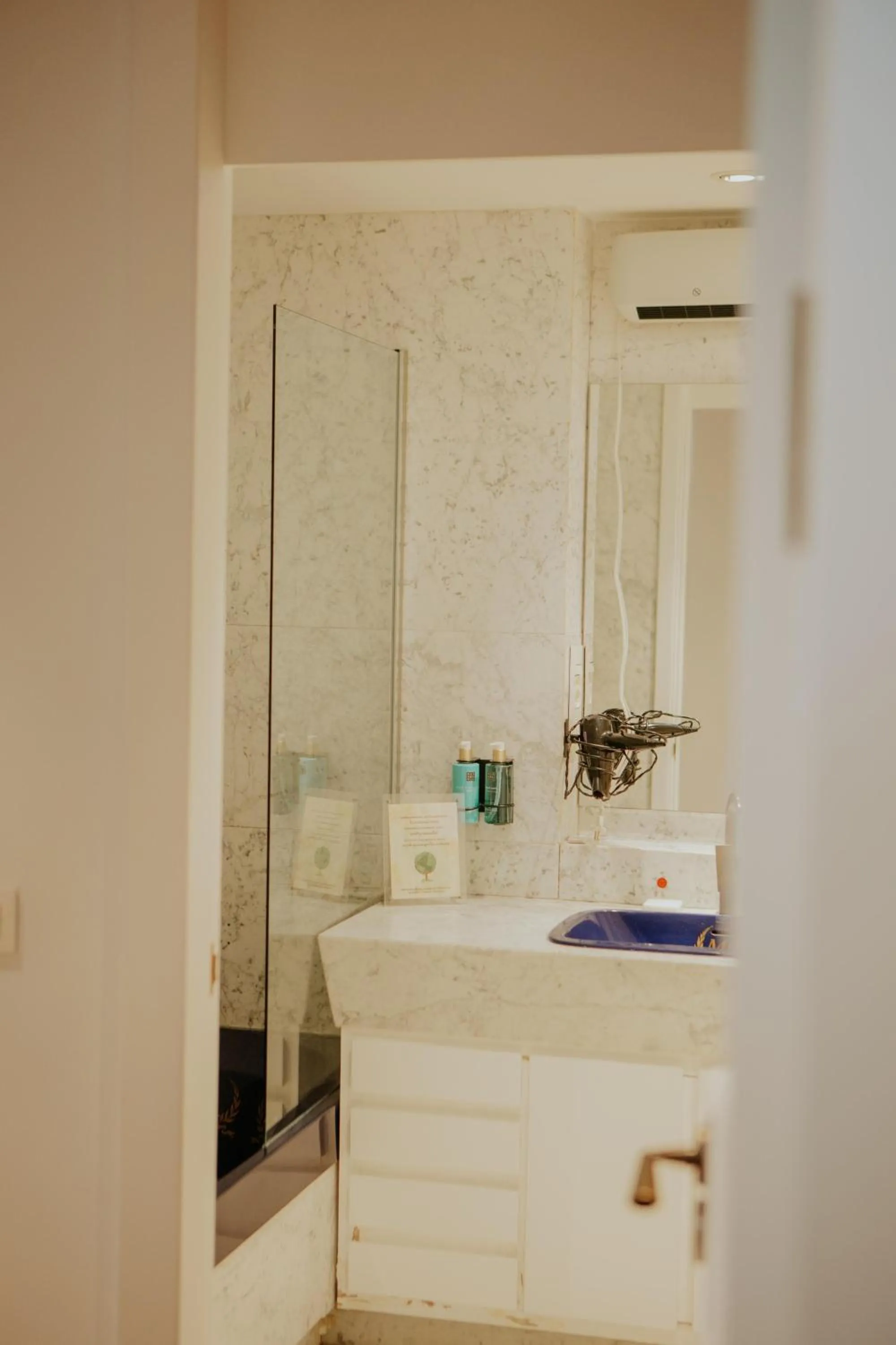 Bathroom in Hotel Boutique Hort de Nal