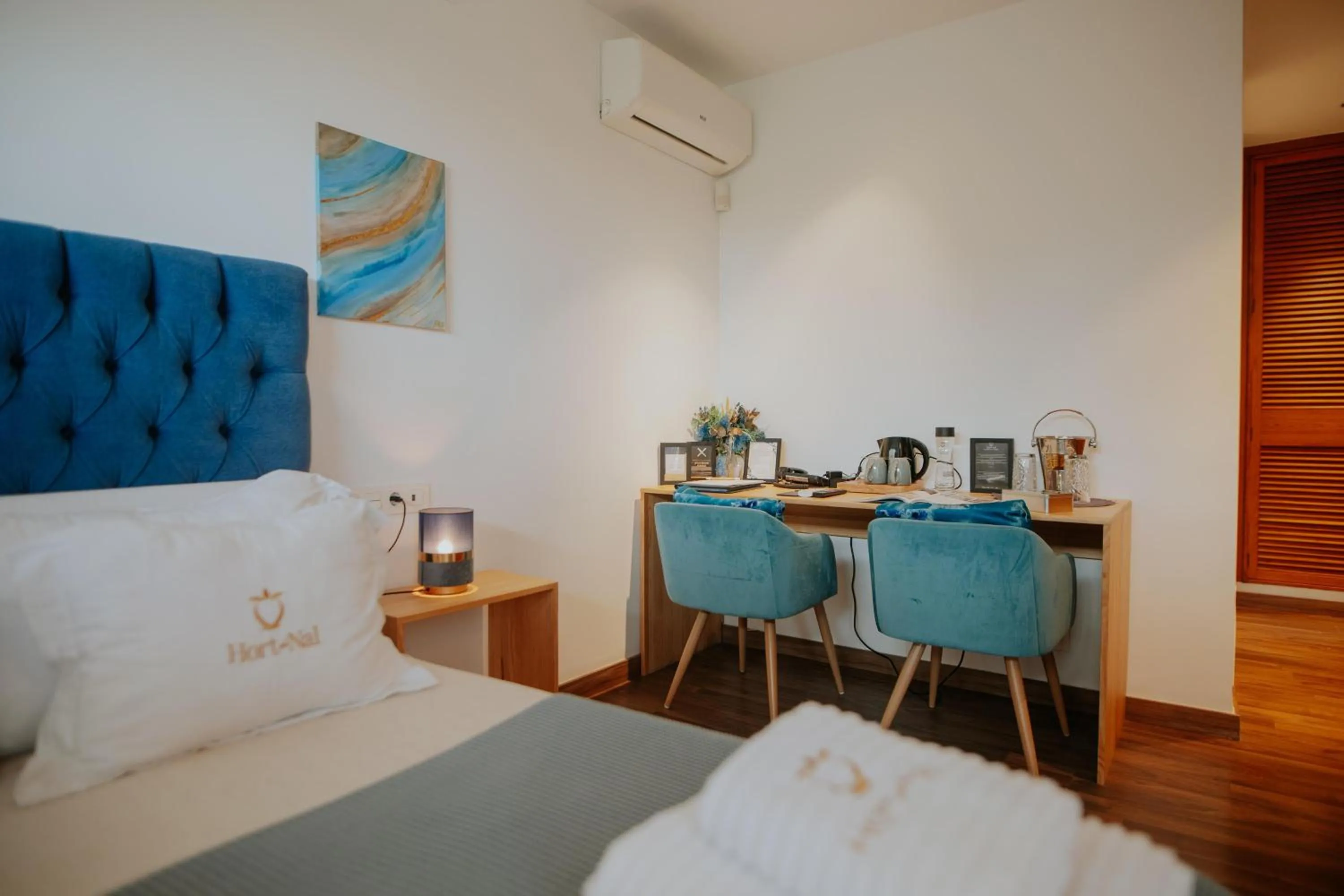 Photo of the whole room in Hotel Boutique Hort de Nal