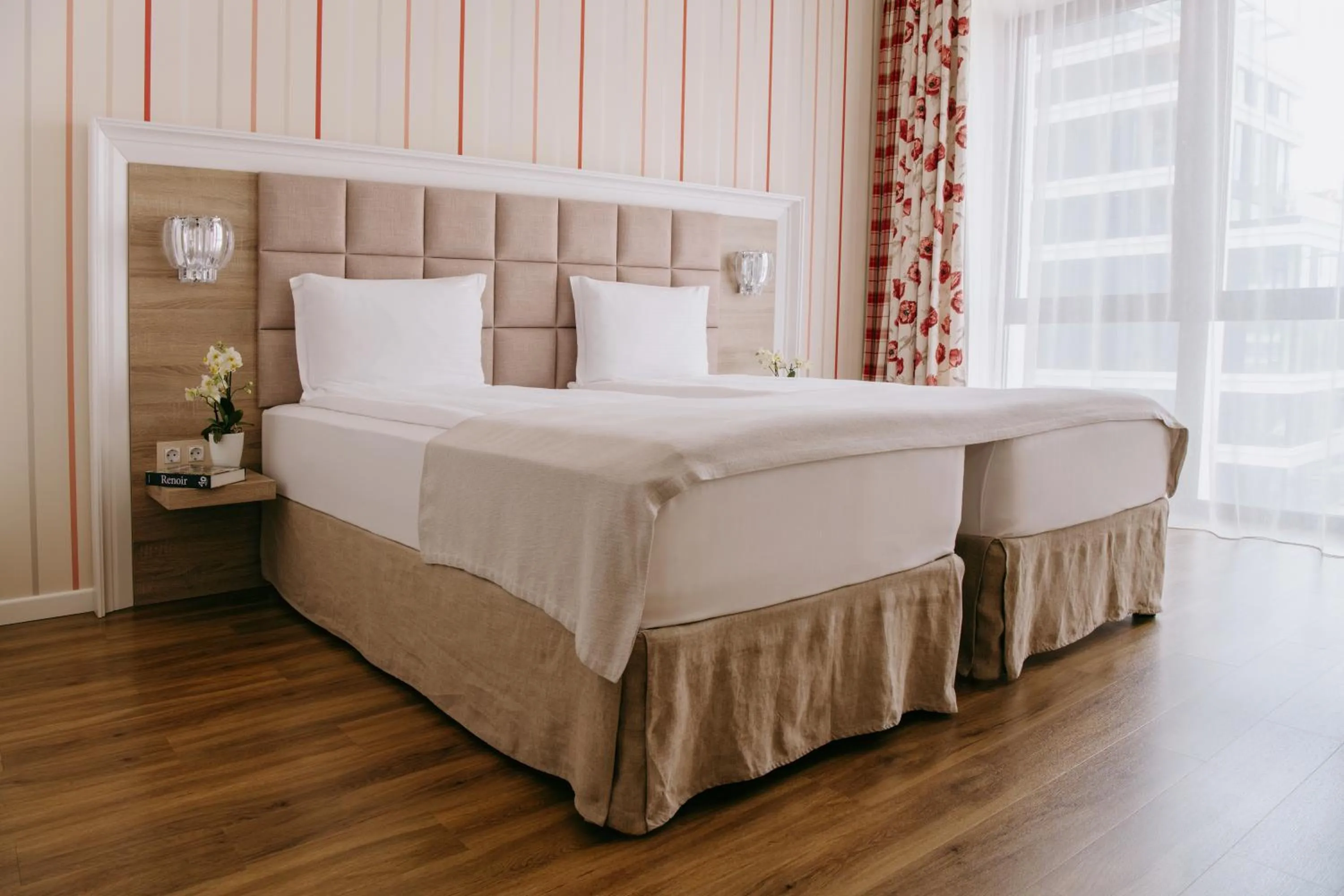 Photo of the whole room, Bed in Impresamente Art Hotel