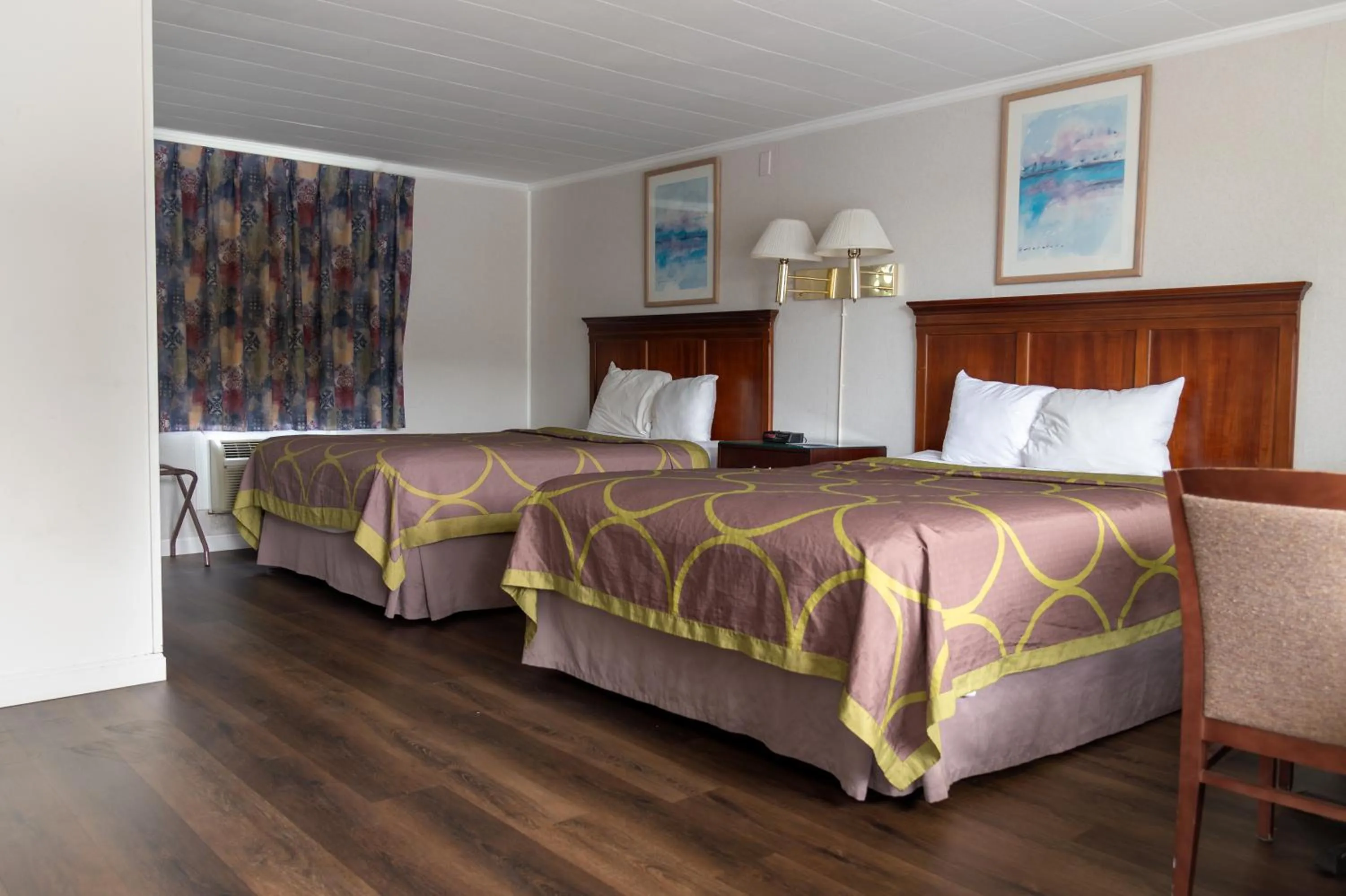 Photo of the whole room, Bed in Relax Inn Cape Cod West Yarmouth Hyannis