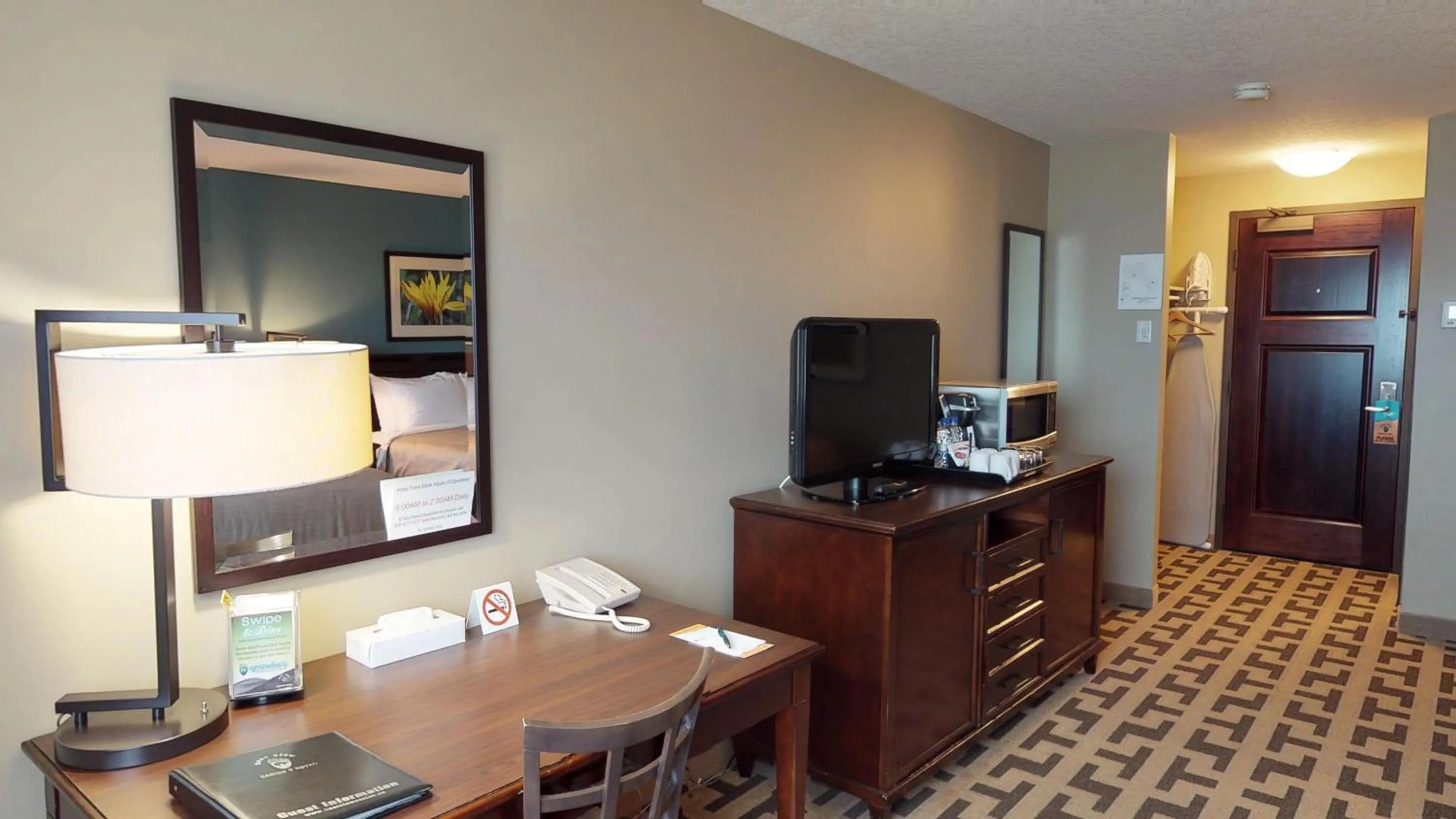 Bed in Bear Claw Casino & Hotel