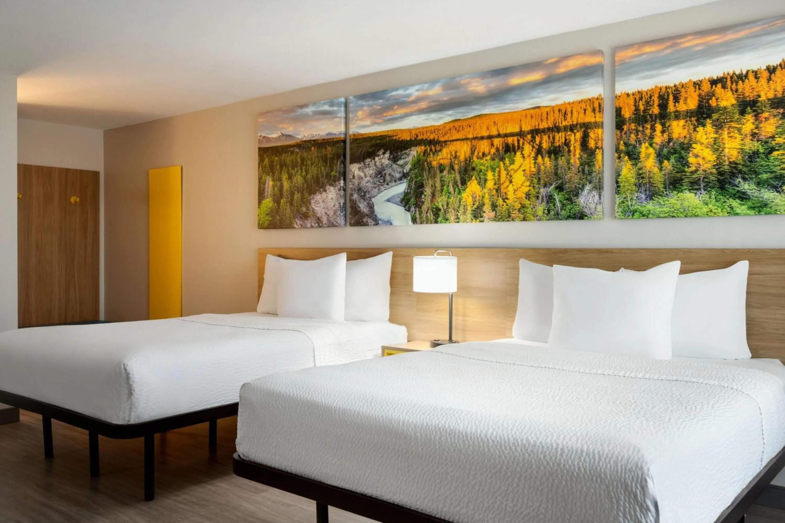 Photo of the whole room, Bed in Days Inn by Wyndham Worland