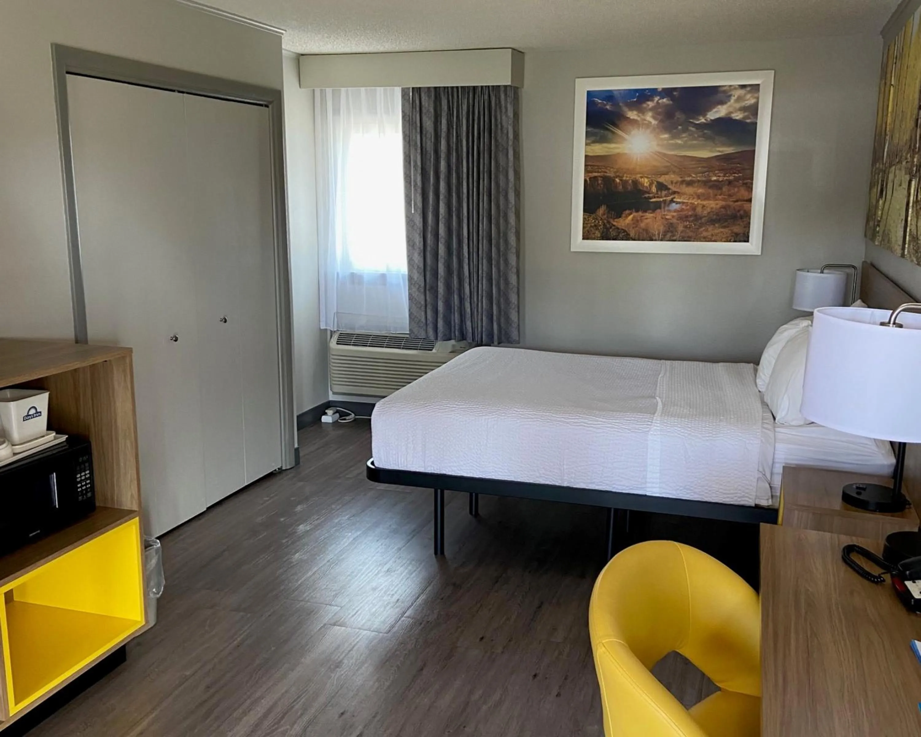 Bed in Days Inn by Wyndham Worland