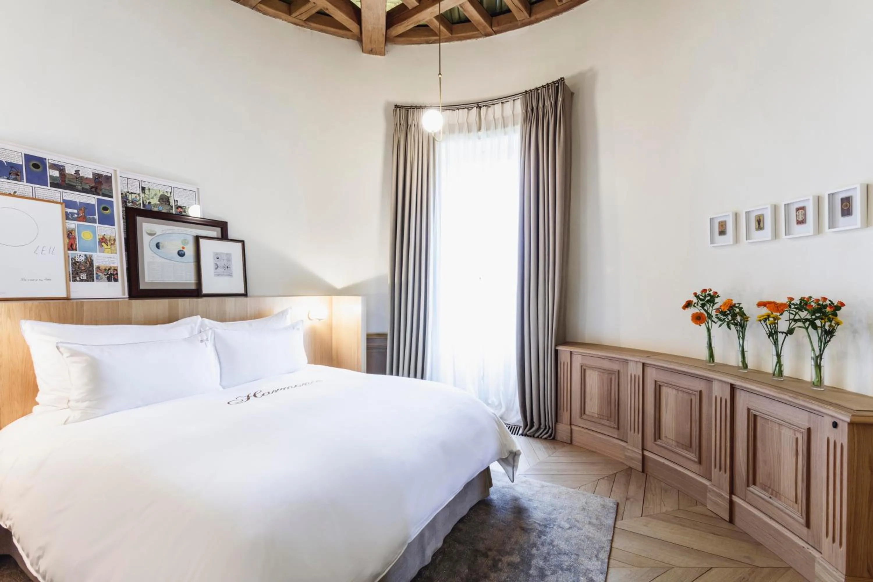 Bedroom, Bed in Domaine des Etangs, Auberge Collection