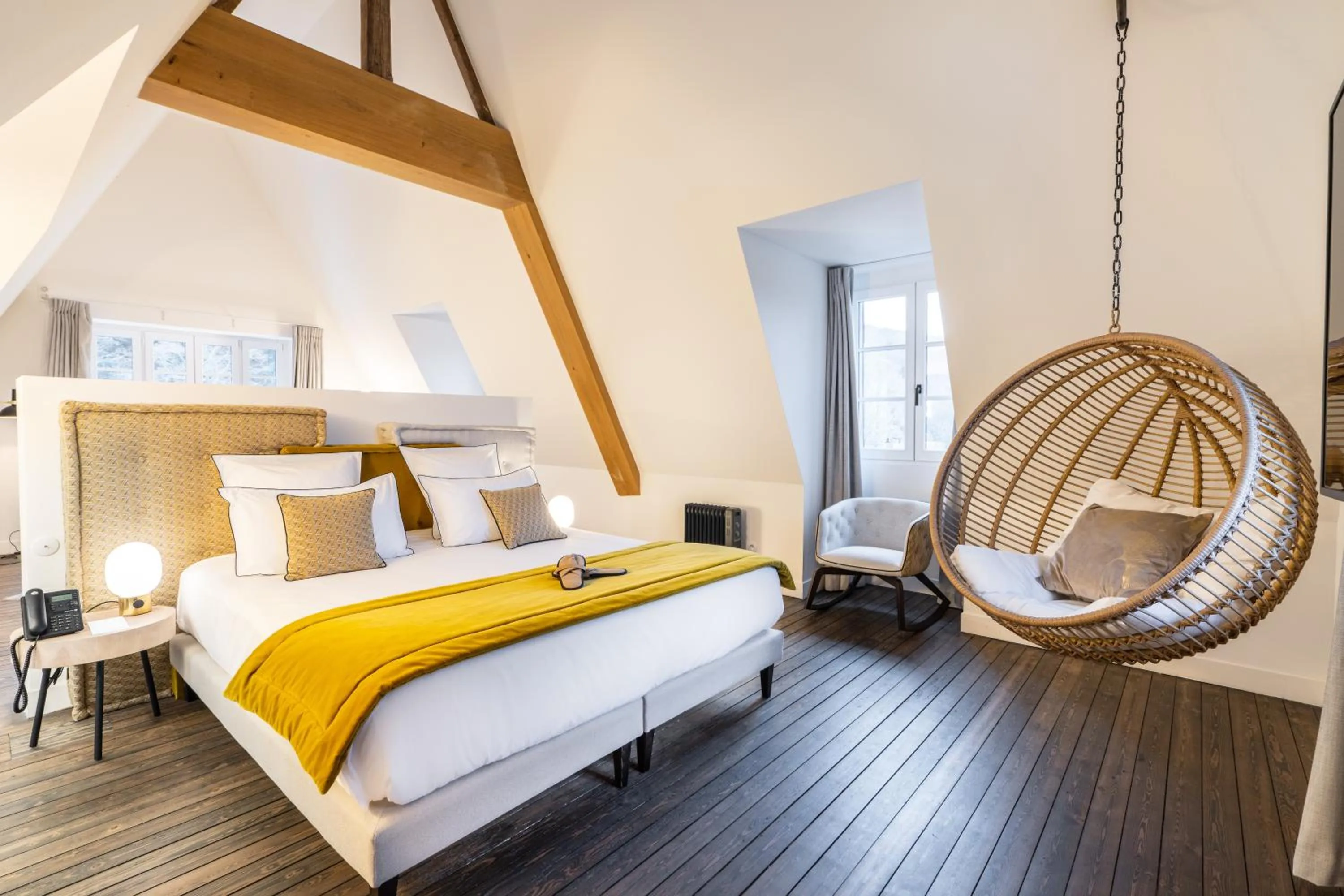 Bed in Les Jardins de Coppélia