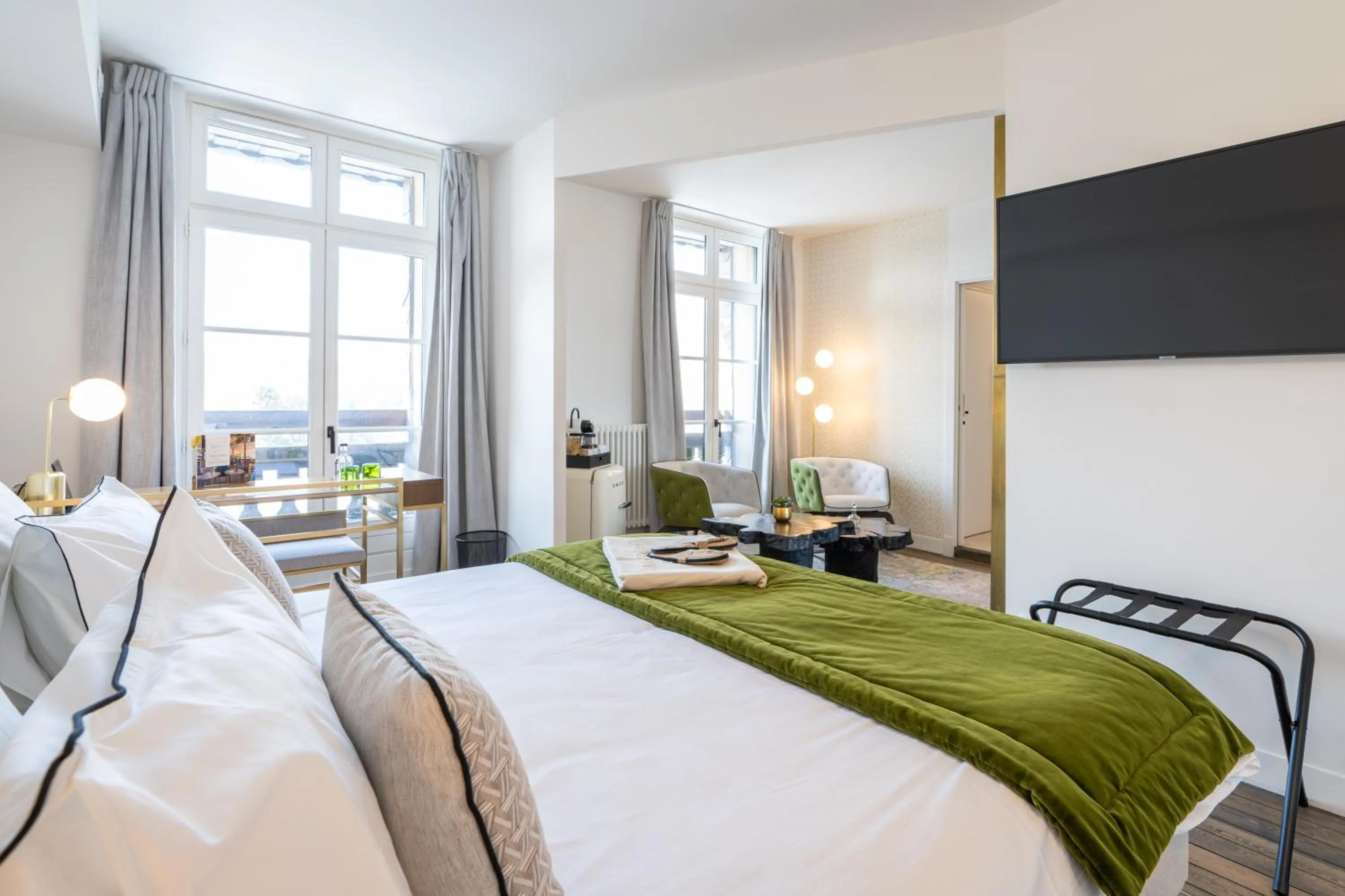 Bedroom, Bed in Les Jardins de Coppélia