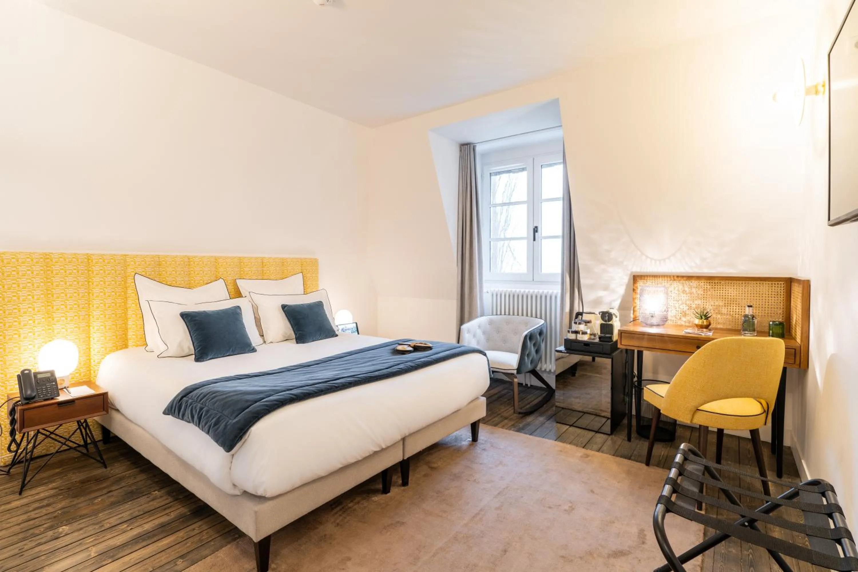 Bedroom, Bed in Les Jardins de Coppélia