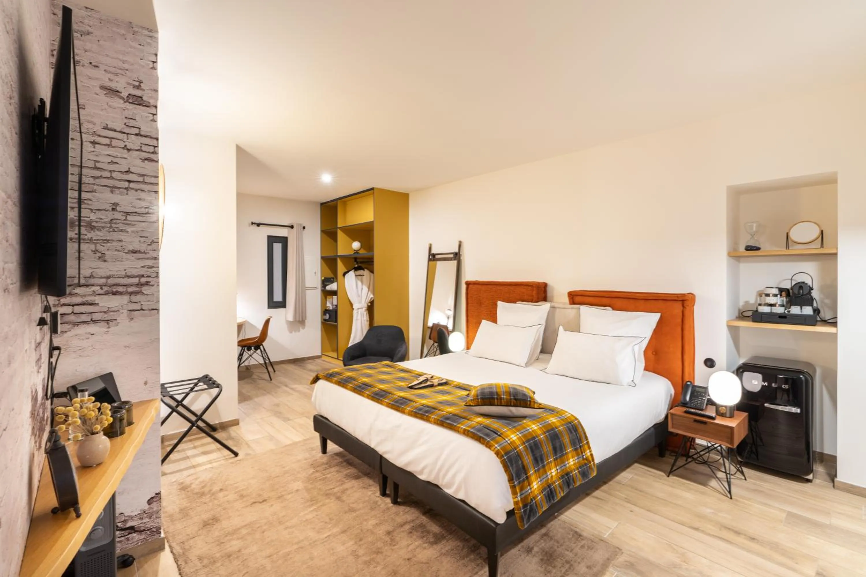 Bed in Les Jardins de Coppélia