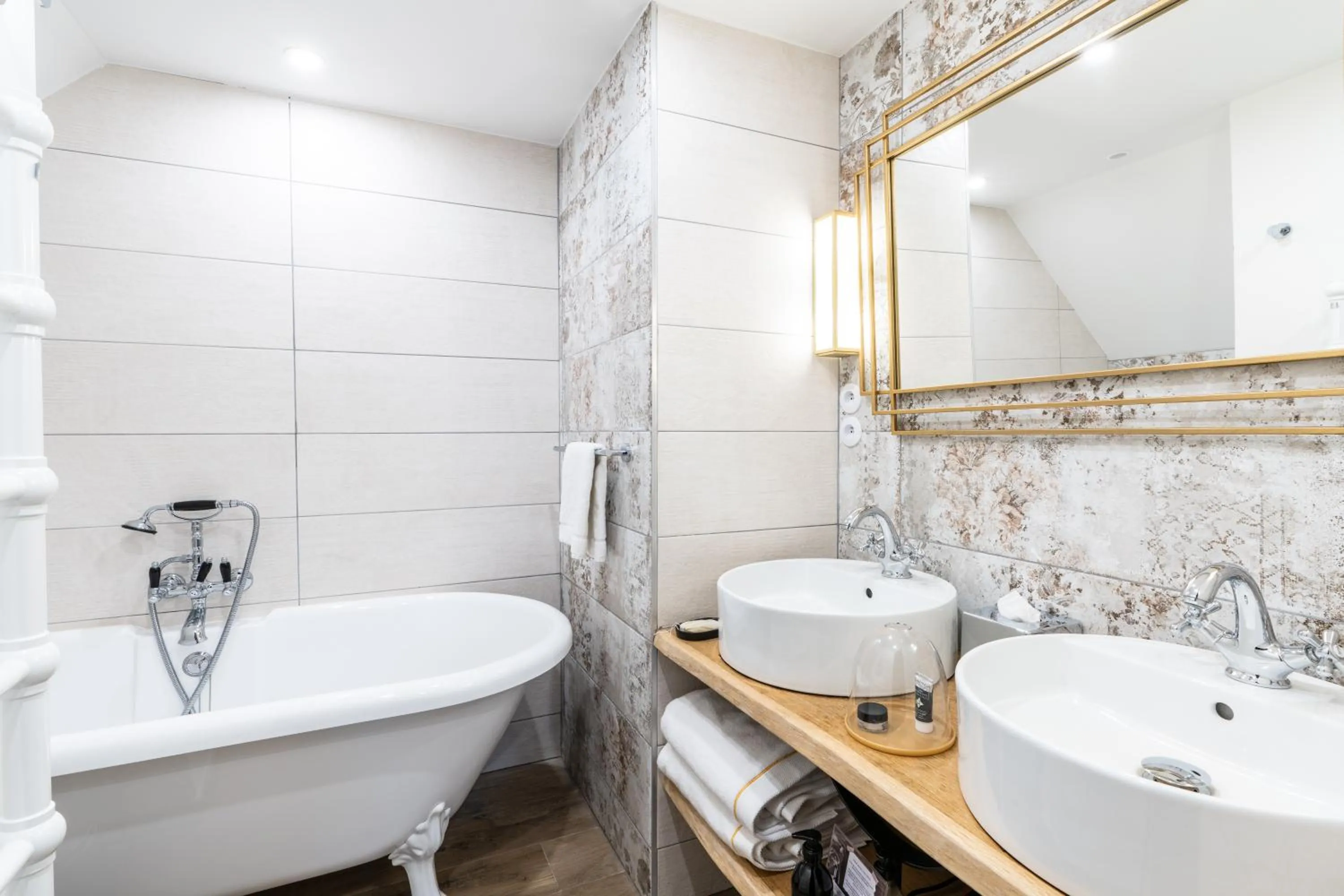 Bathroom in Les Jardins de Coppélia