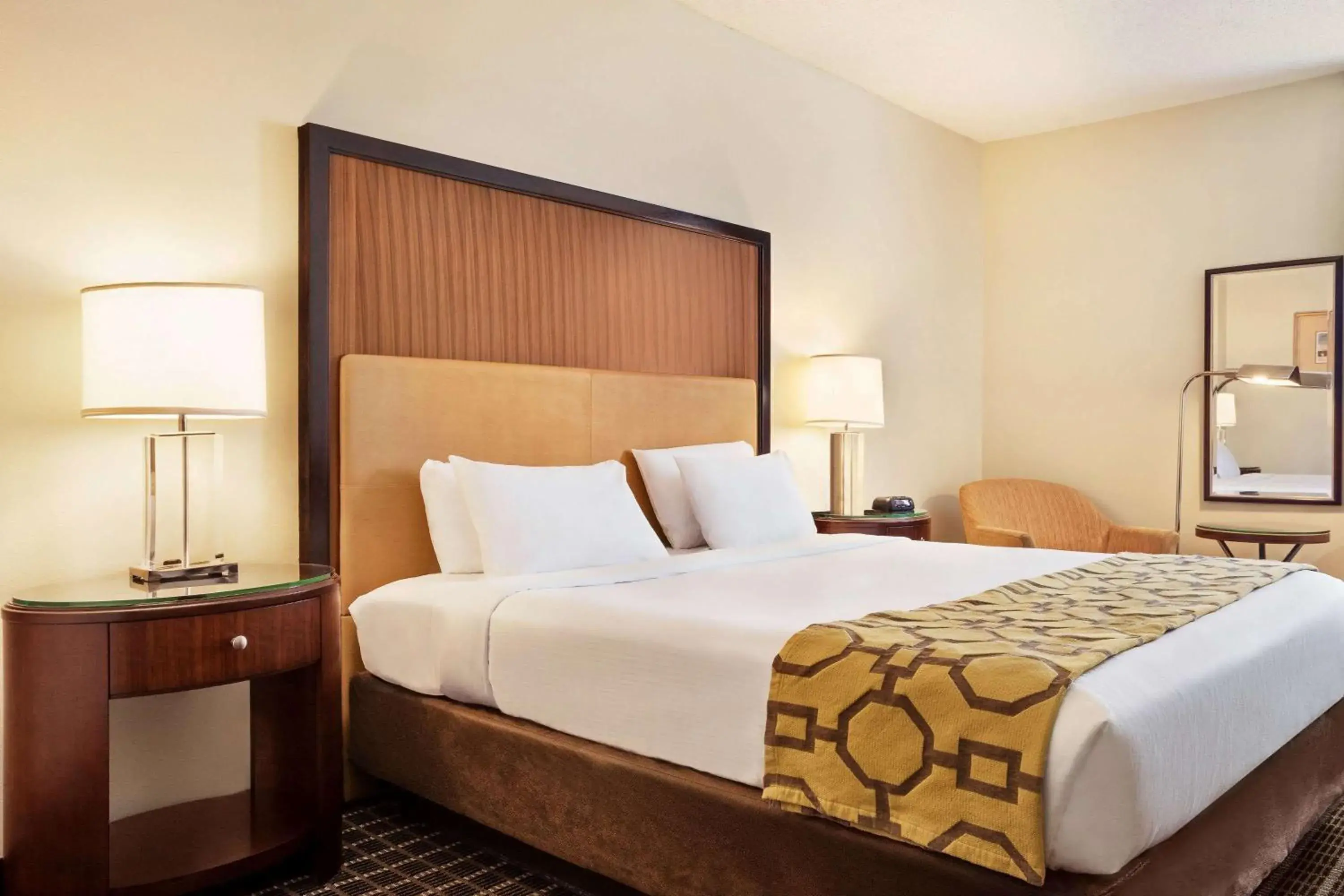 Photo of the whole room, Bed in Belmont Inn & Suites Photo of the whole room, Bed in Belmont Inn & Suites