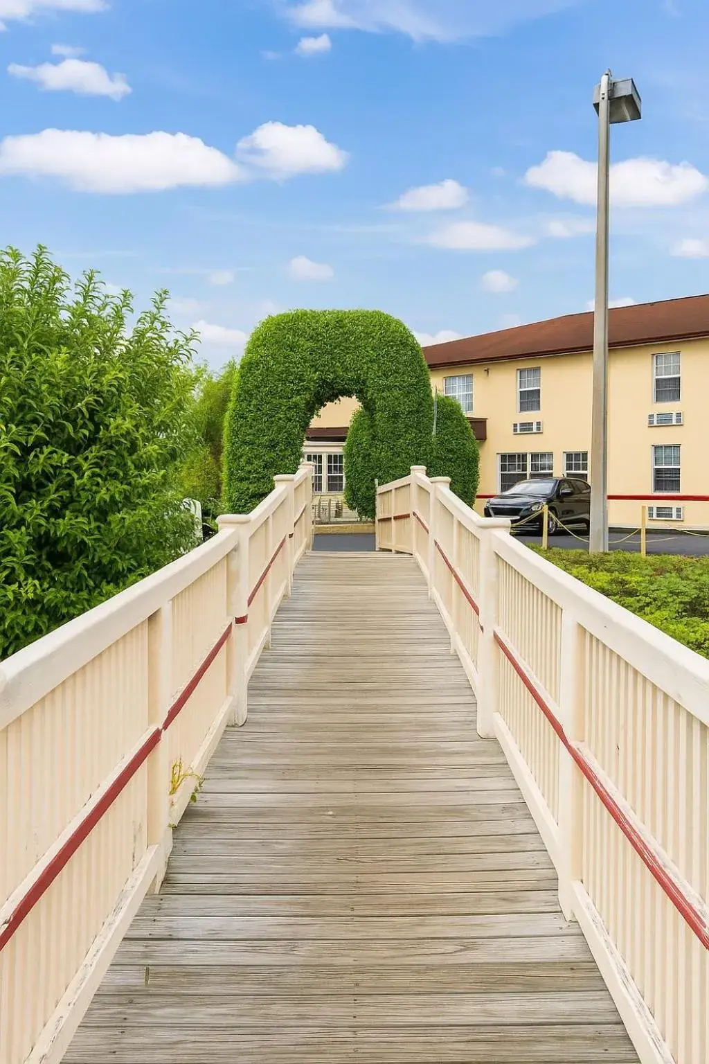 Property building in Belmont Inn & Suites Property building in Belmont Inn & Suites