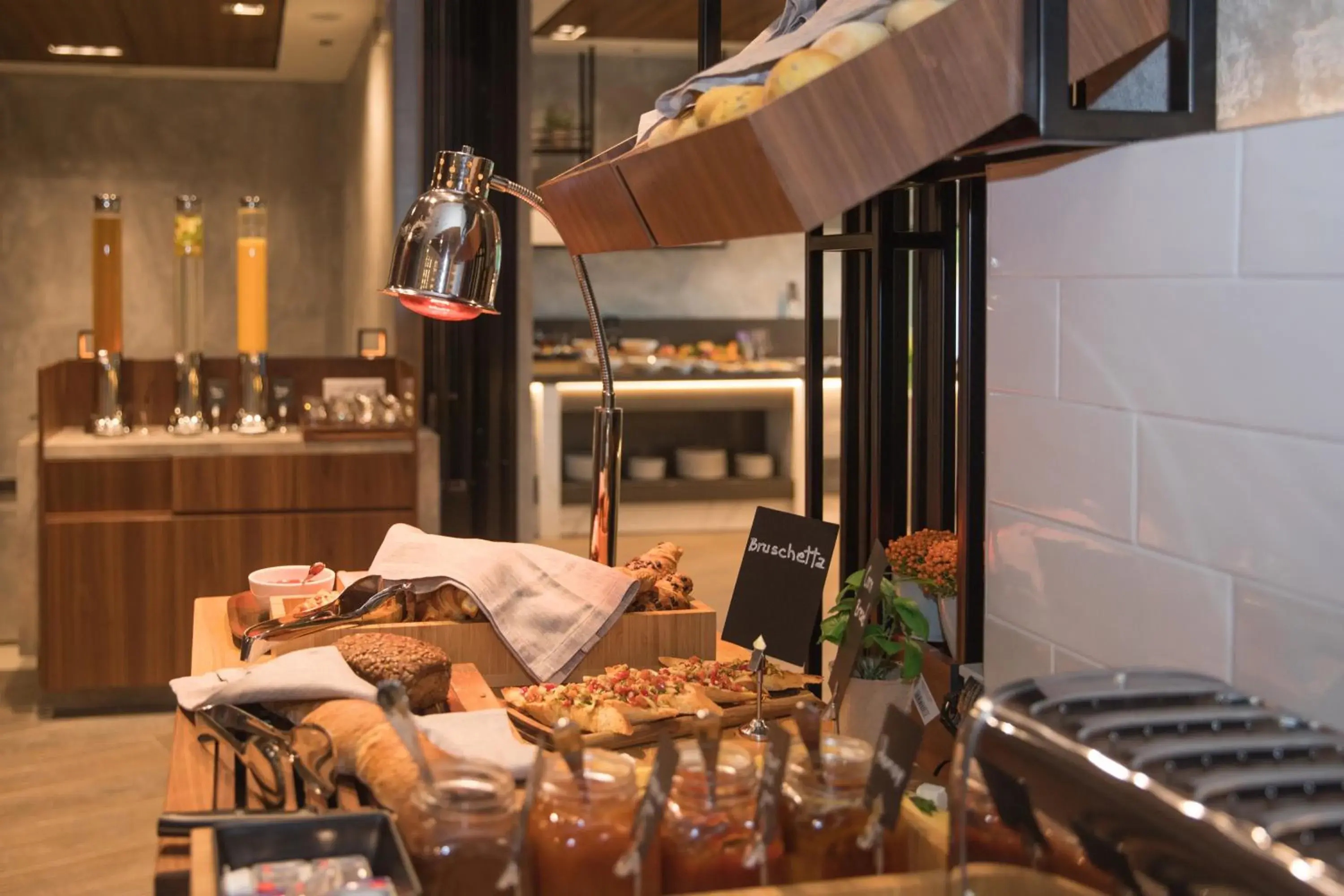 Restaurant/places to eat in Bosmal Arjaan by Rotana Restaurant/places to eat in Bosmal Arjaan by Rotana