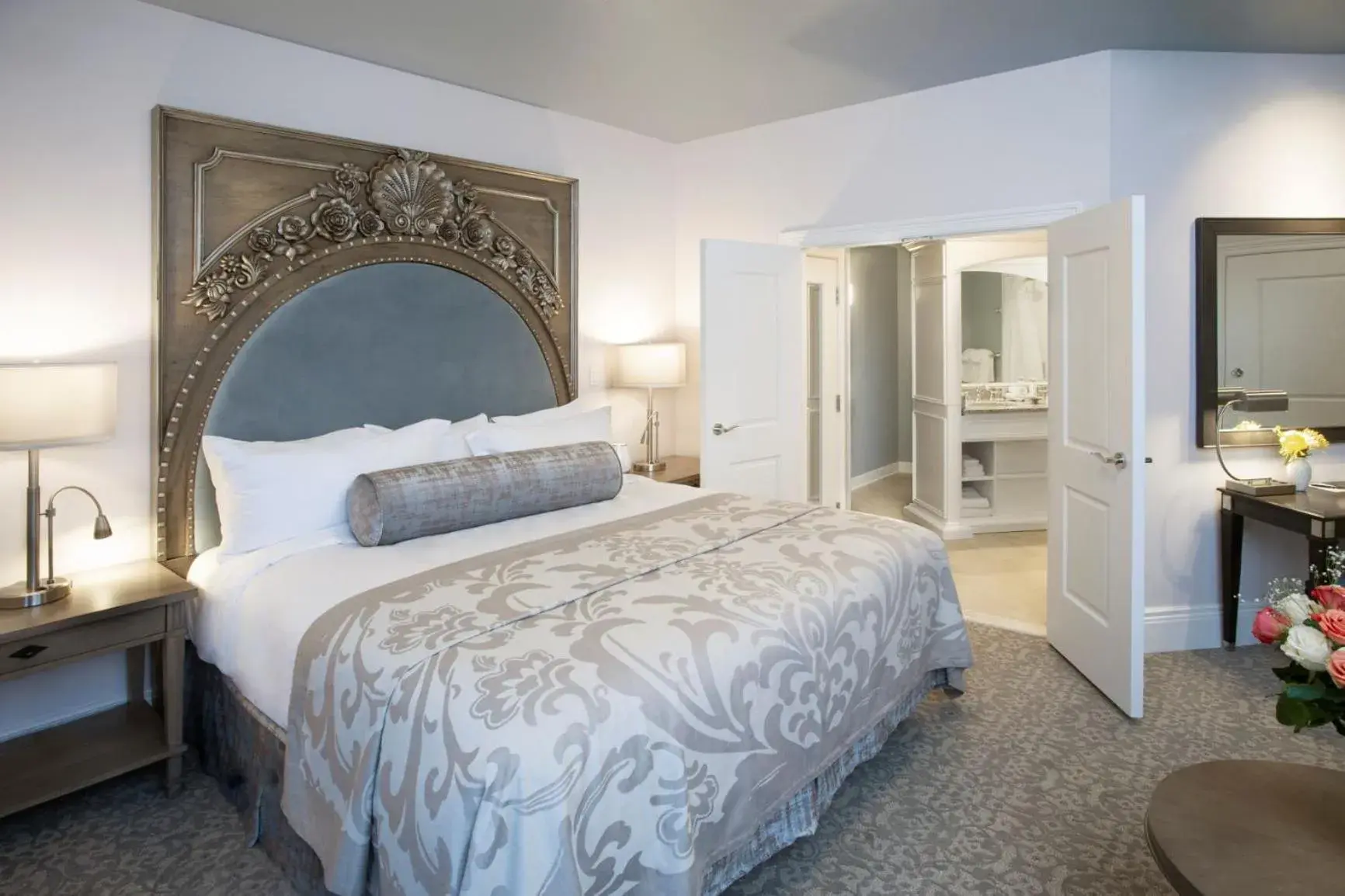 King Room in Mirbeau Inn & Spa, Rhinebeck King Room in Mirbeau Inn & Spa, Rhinebeck