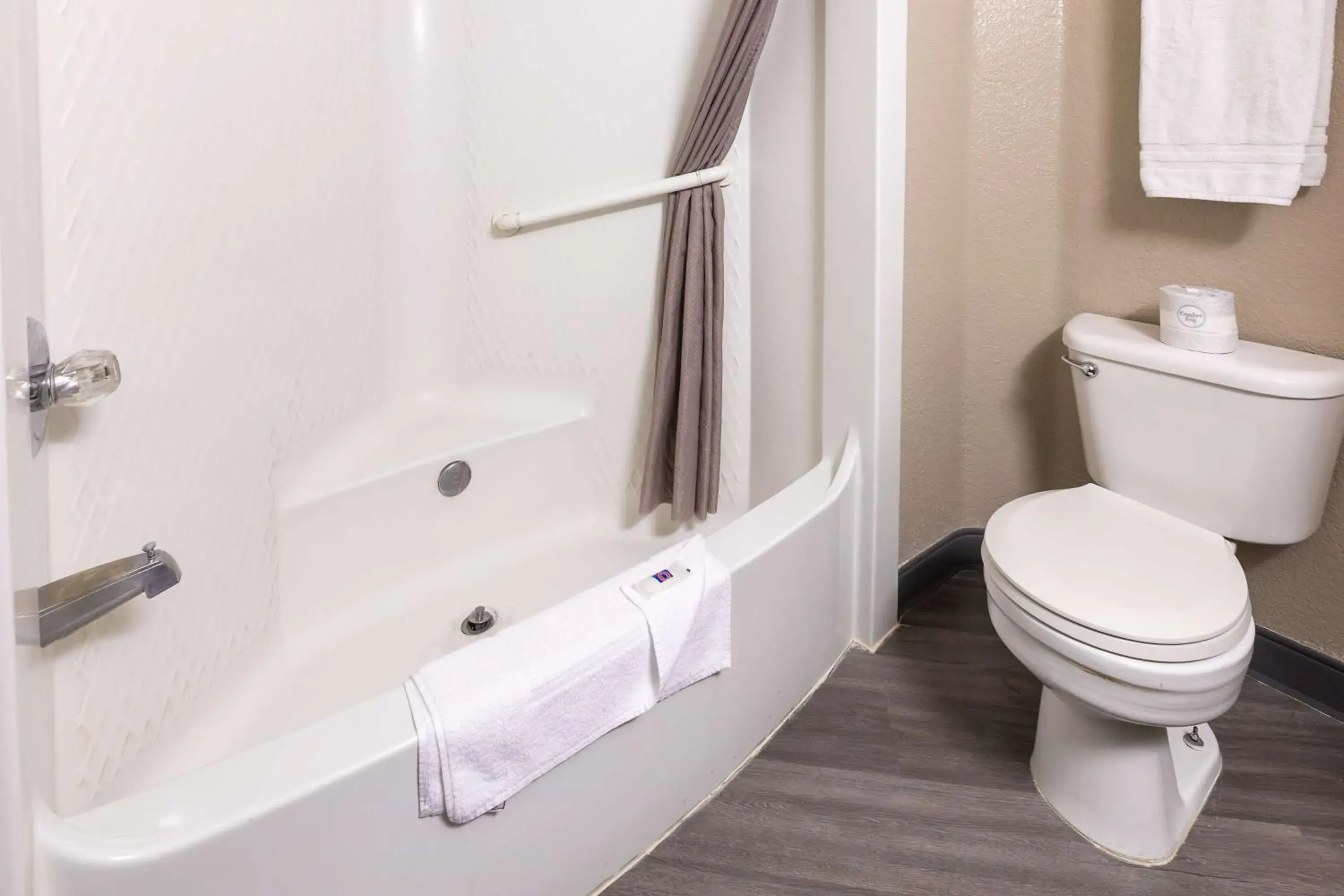 Bathroom in Motel 6-Fort Lupton, CO Bathroom in Motel 6-Fort Lupton, CO