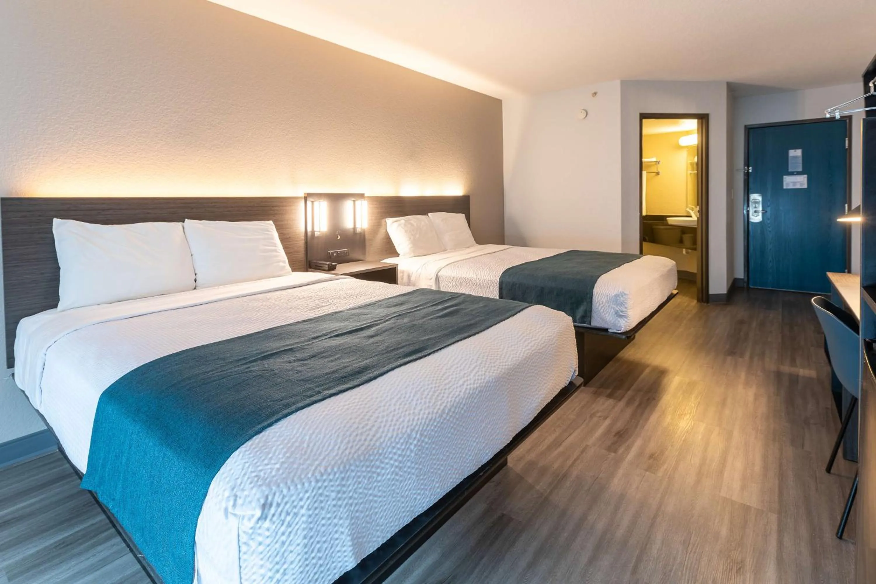 Bedroom, Bed in Motel 6-Fort Lupton, CO