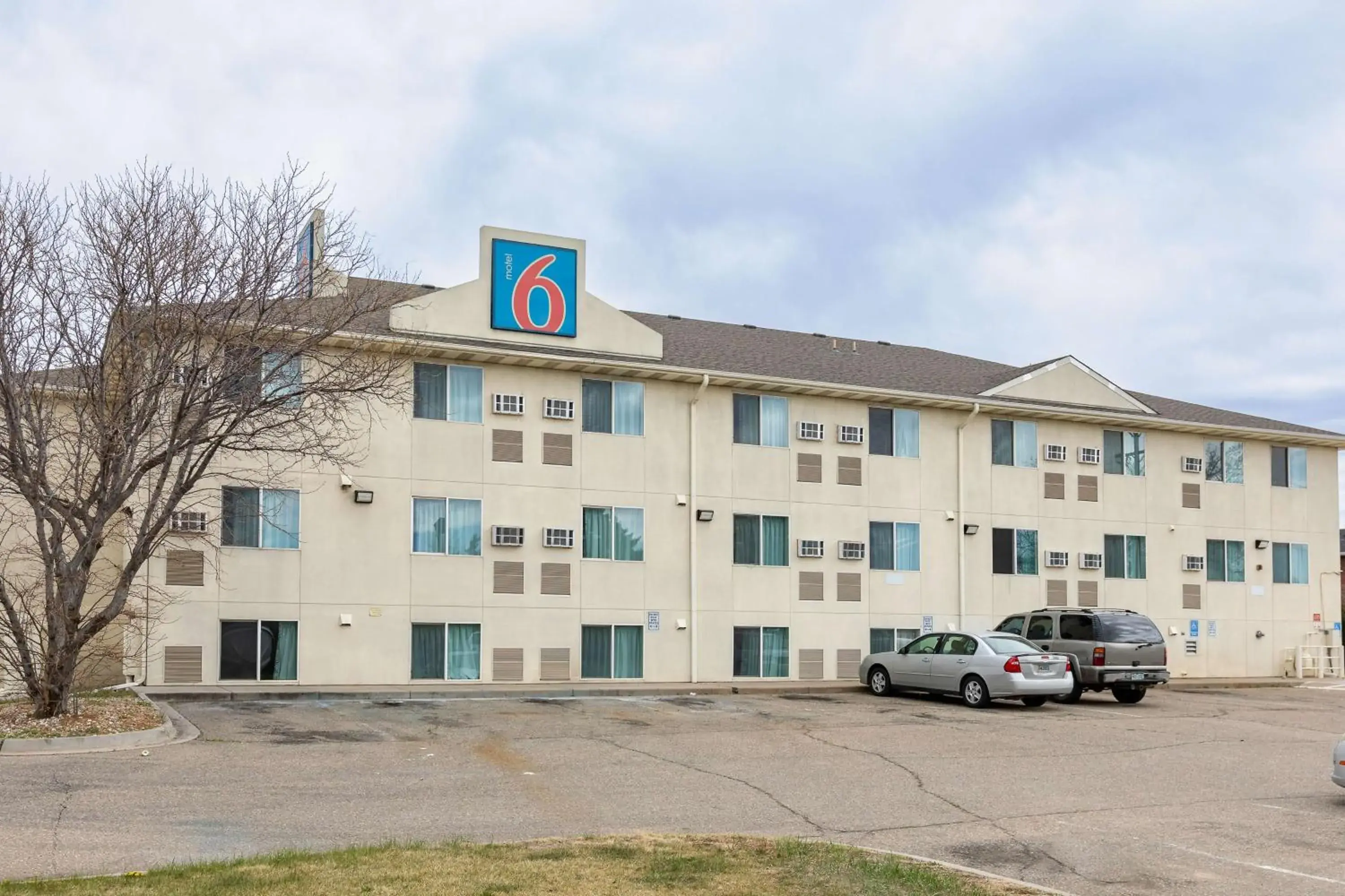 Property building in Motel 6-Fort Lupton, CO Property building in Motel 6-Fort Lupton, CO