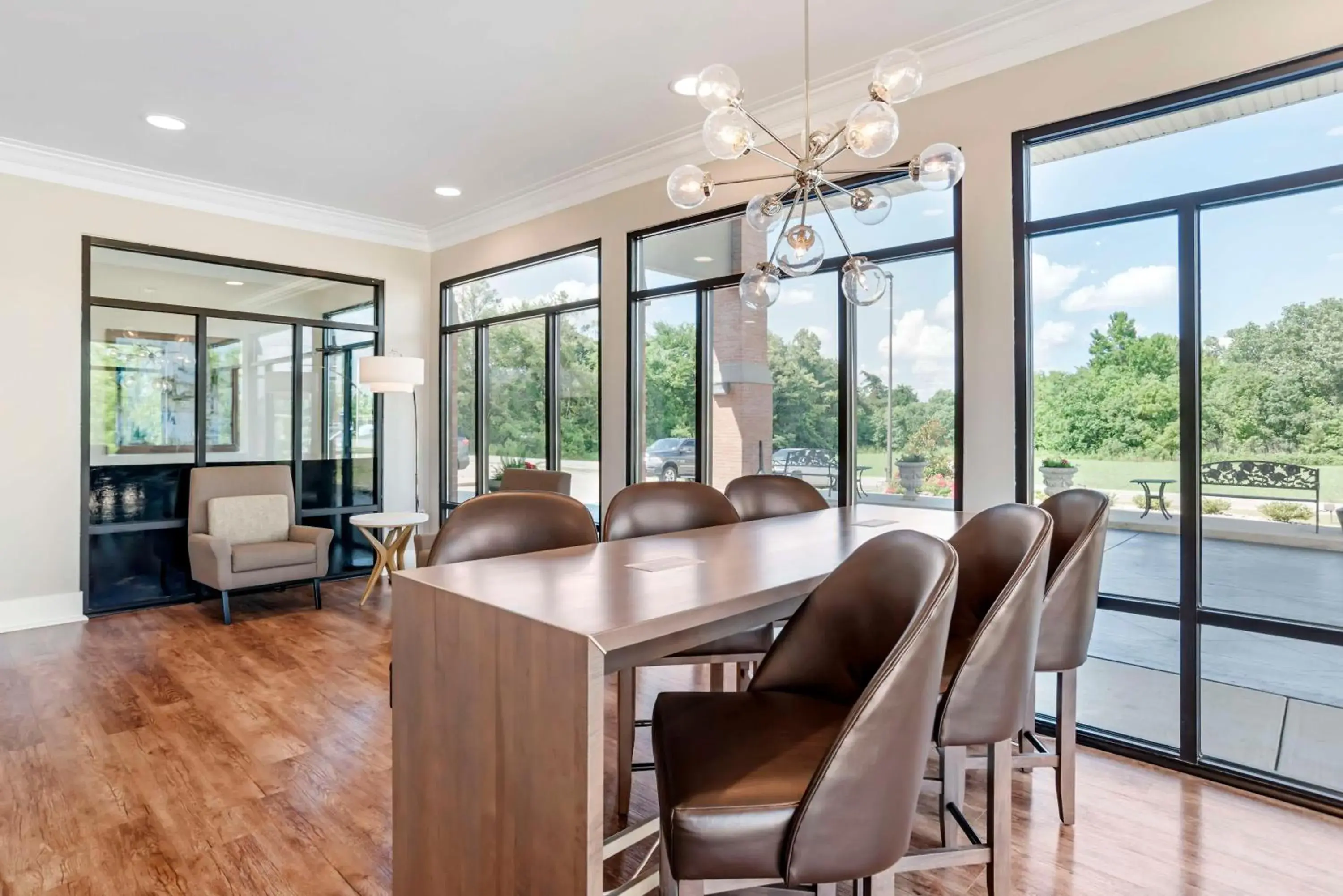 Lobby or reception in Best Western Plus Two Rivers Hotel & Suites Lobby or reception in Best Western Plus Two Rivers Hotel & Suites