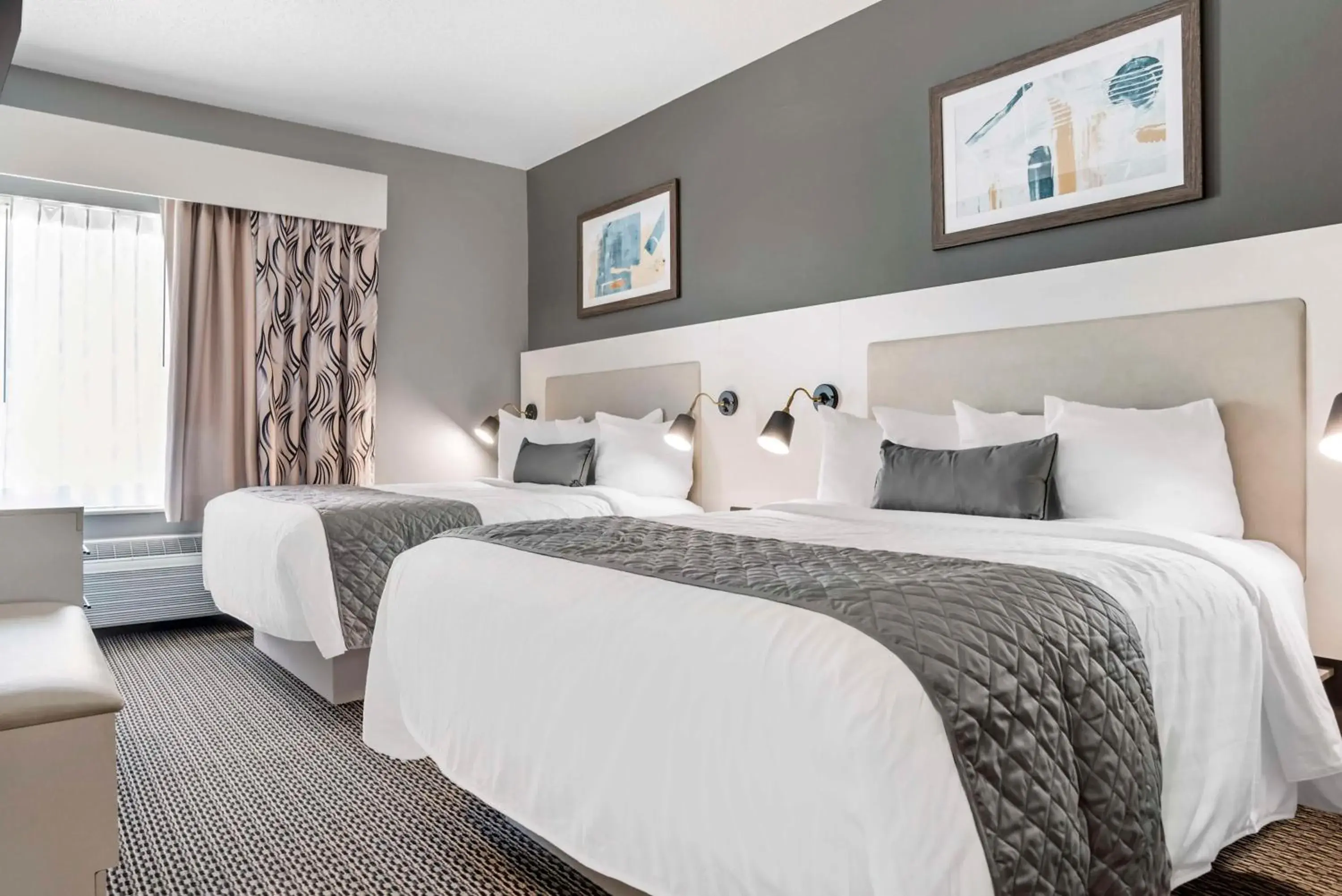 Bedroom, Bed in Best Western Plus Two Rivers Hotel & Suites Bedroom, Bed in Best Western Plus Two Rivers Hotel & Suites