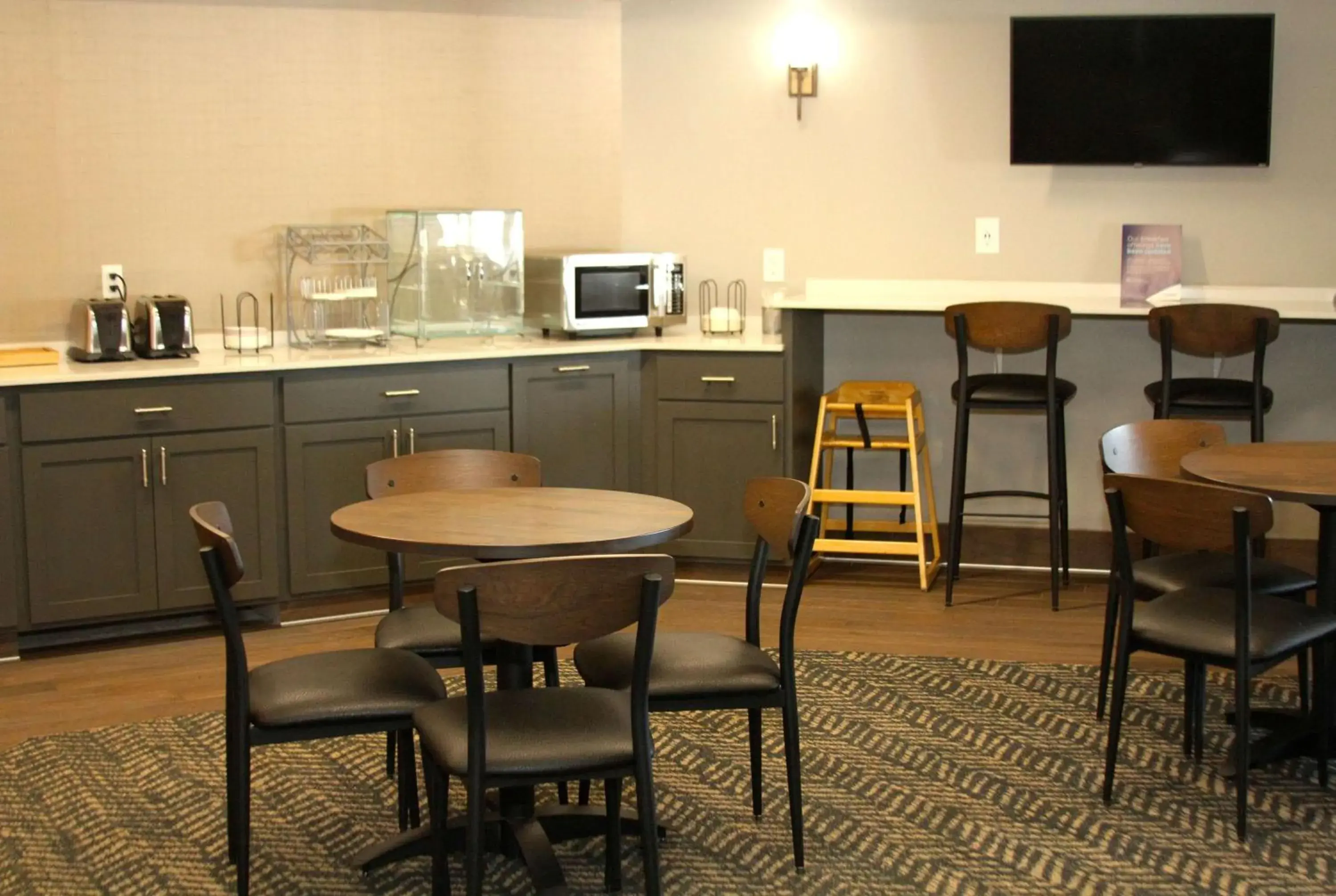 Restaurant/places to eat in AmericInn by Wyndham Wadena Restaurant/places to eat in AmericInn by Wyndham Wadena