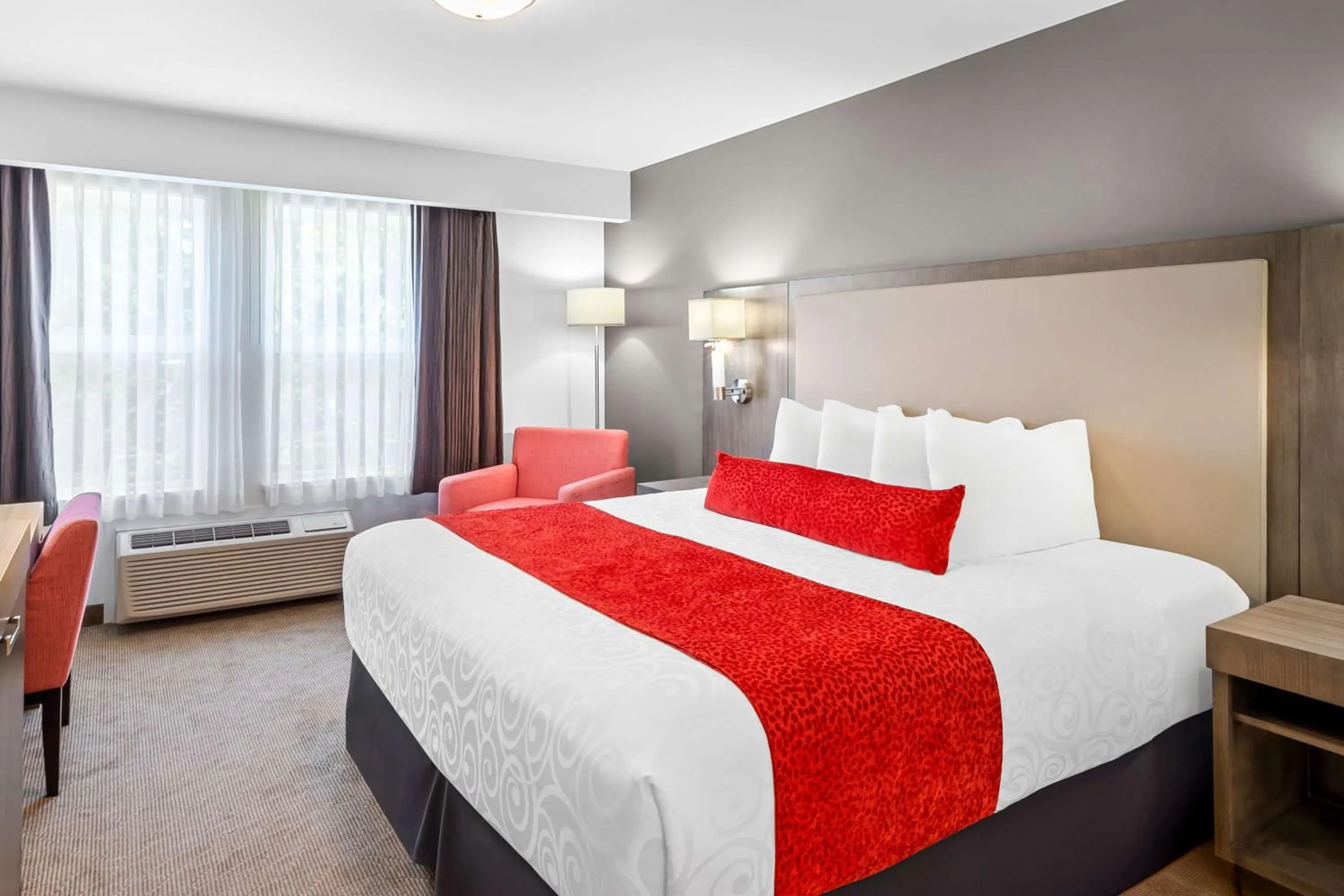 Bedroom, Bed in Best Western Cowichan Valley Inn