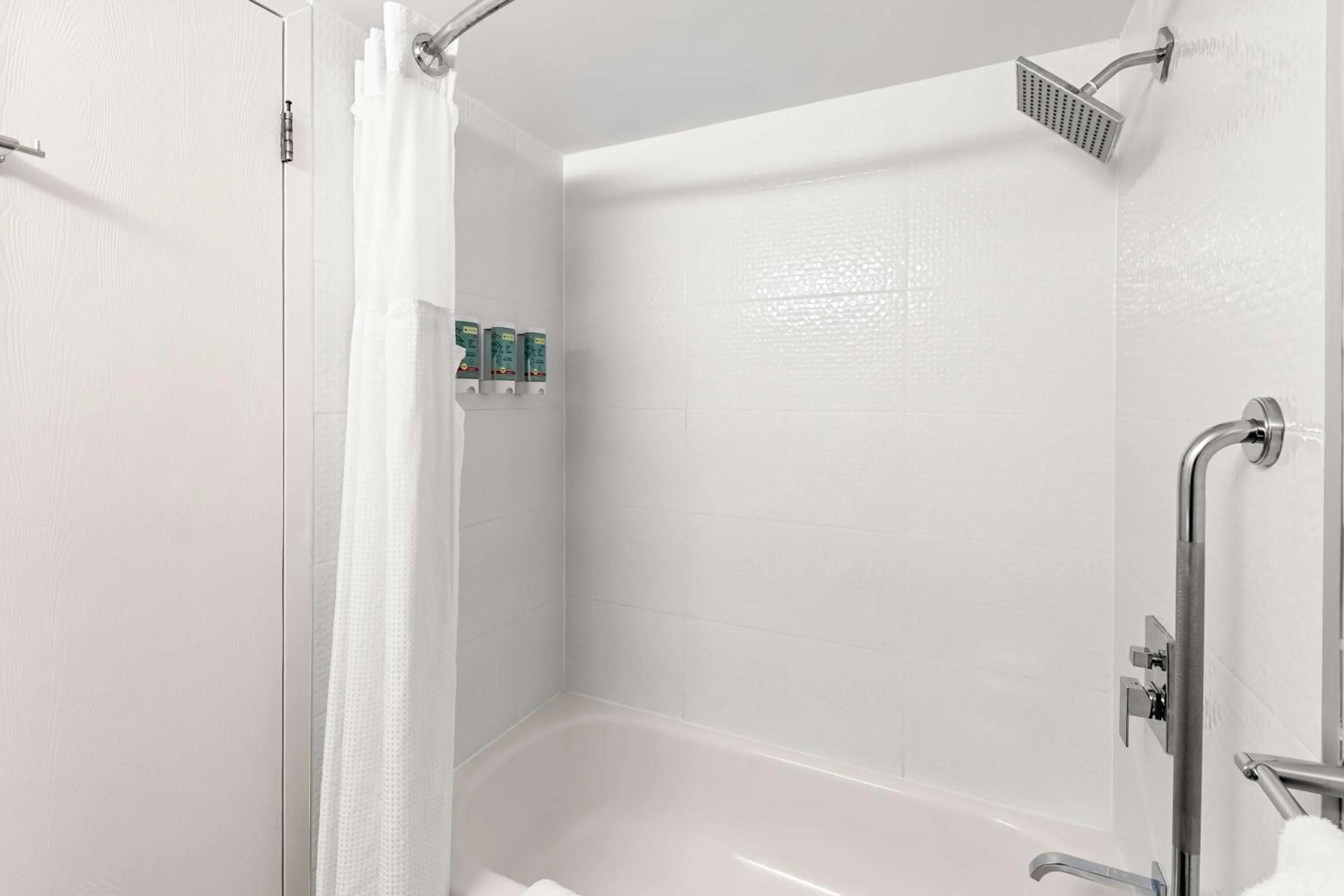 Bathroom in Best Western Cowichan Valley Inn