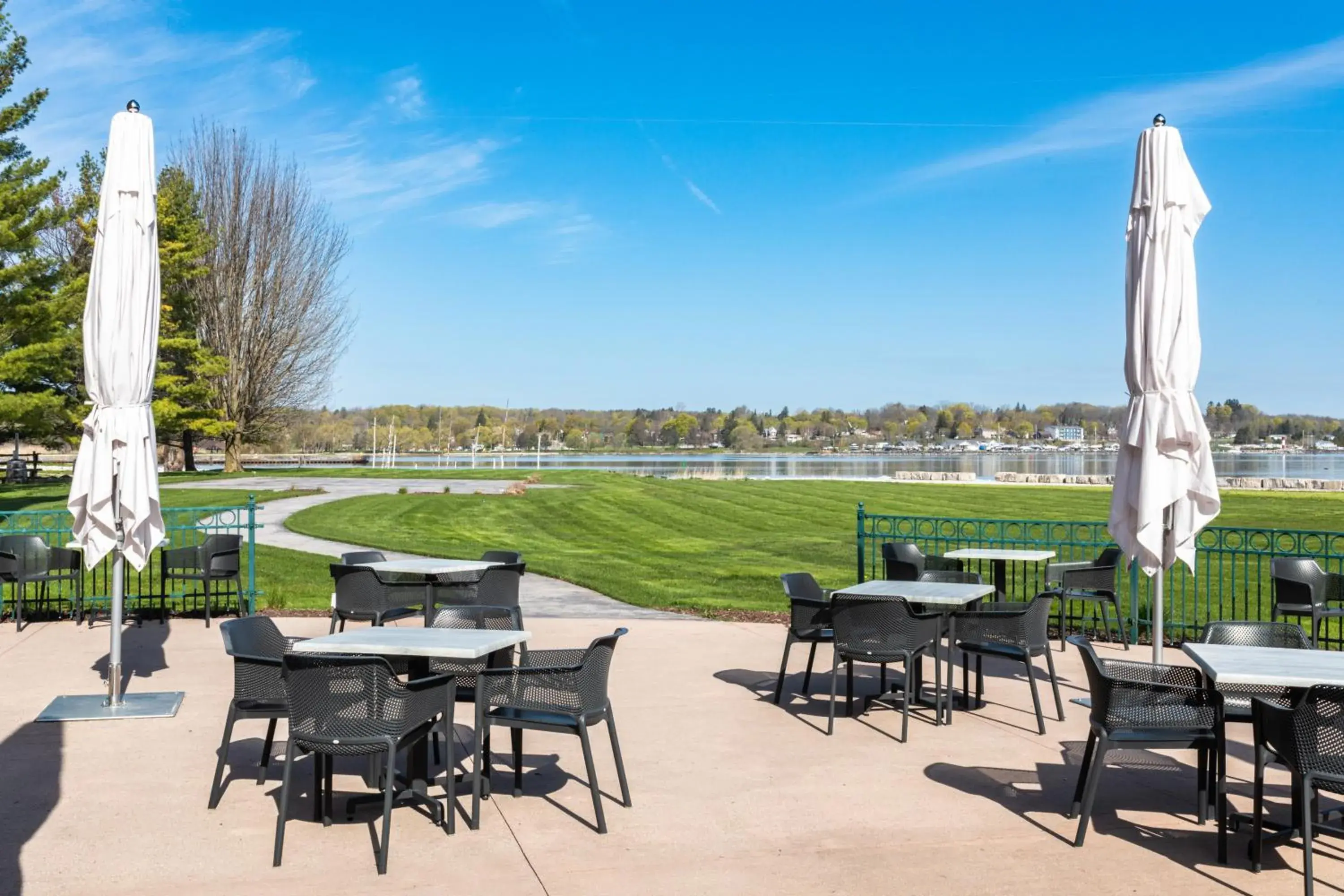 Restaurant/places to eat in Best Western Inn On The Bay Restaurant/places to eat in Best Western Inn On The Bay