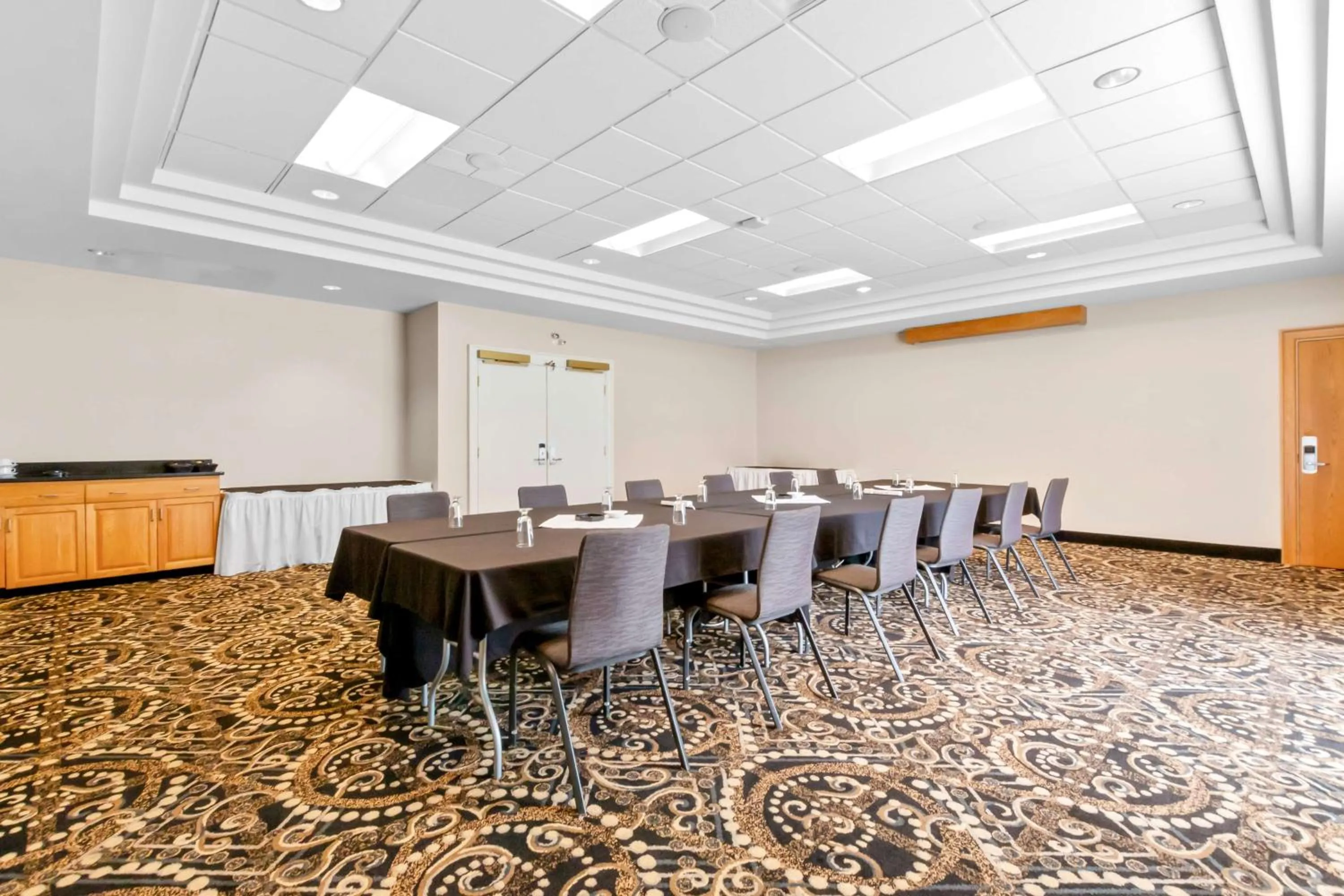 Meeting/conference room in Best Western Inn On The Bay
