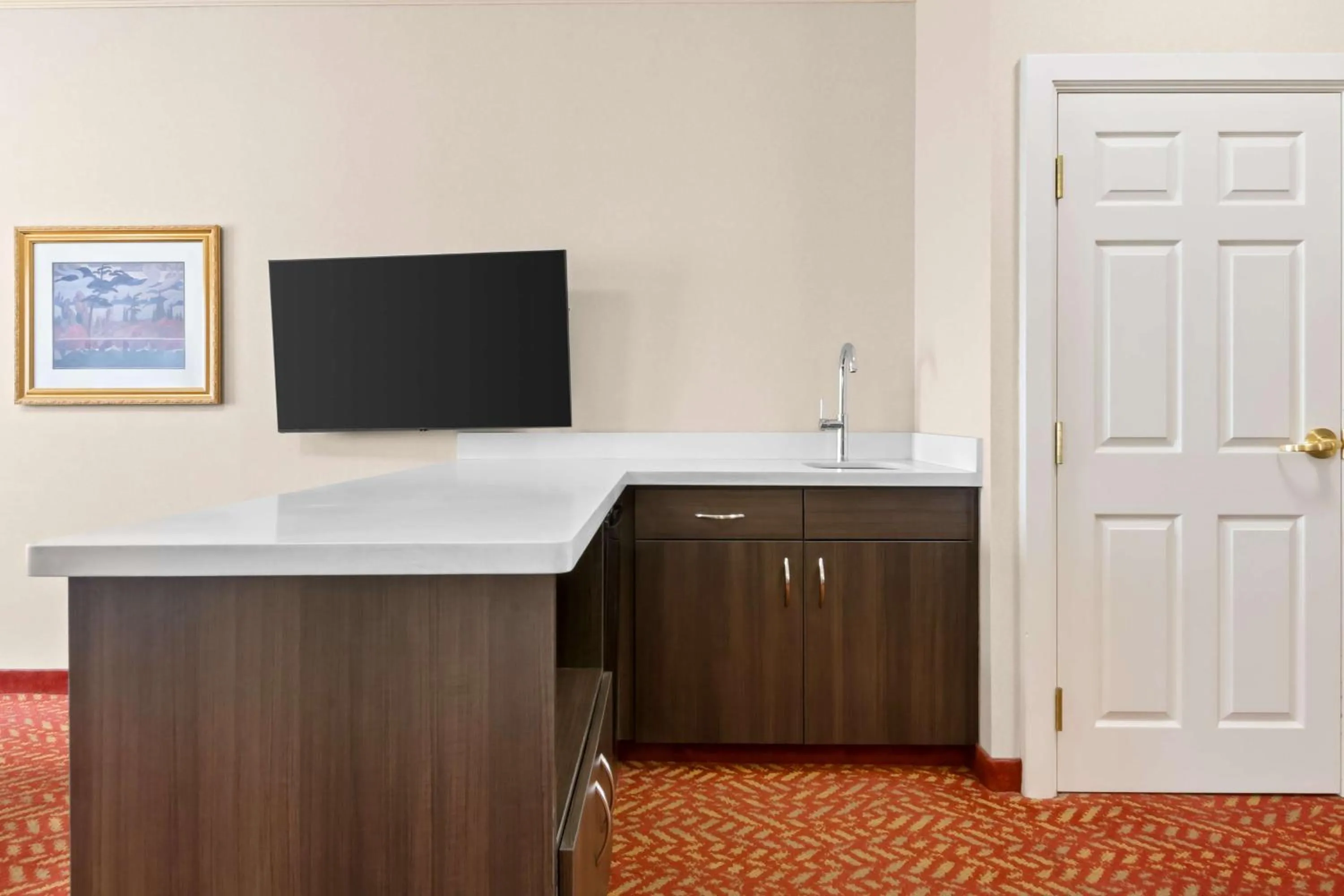 Bedroom in Best Western Inn On The Bay