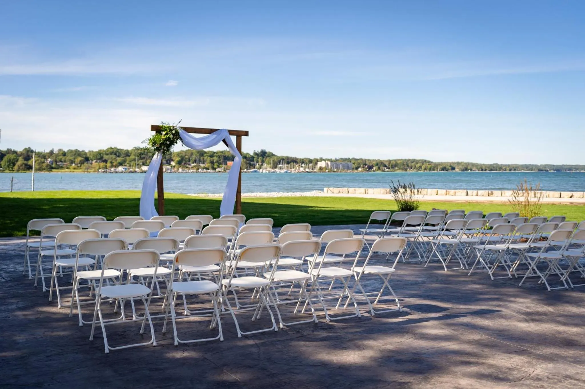 wedding in Best Western Inn On The Bay