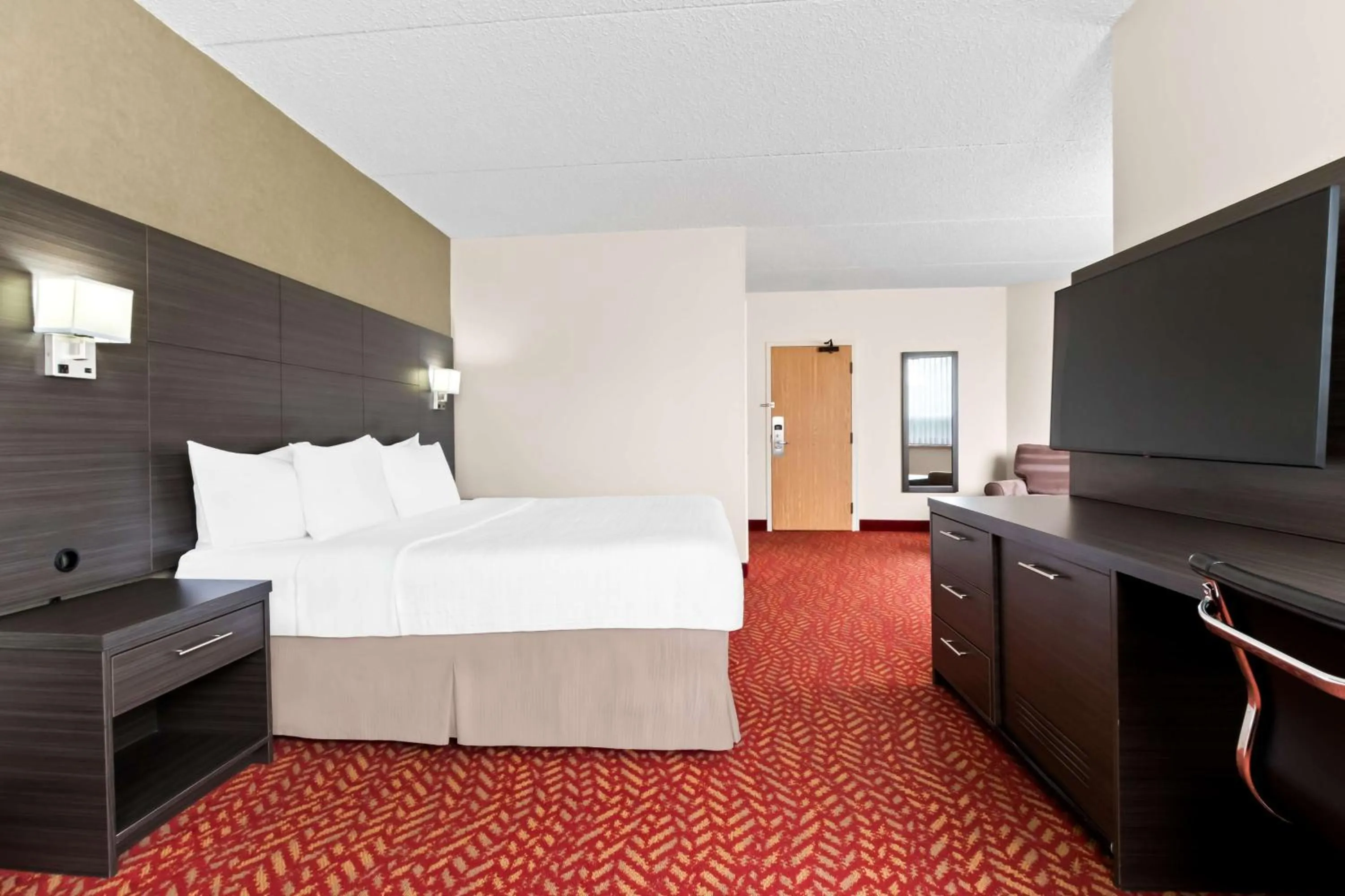 Bedroom, Bed in Best Western Inn On The Bay