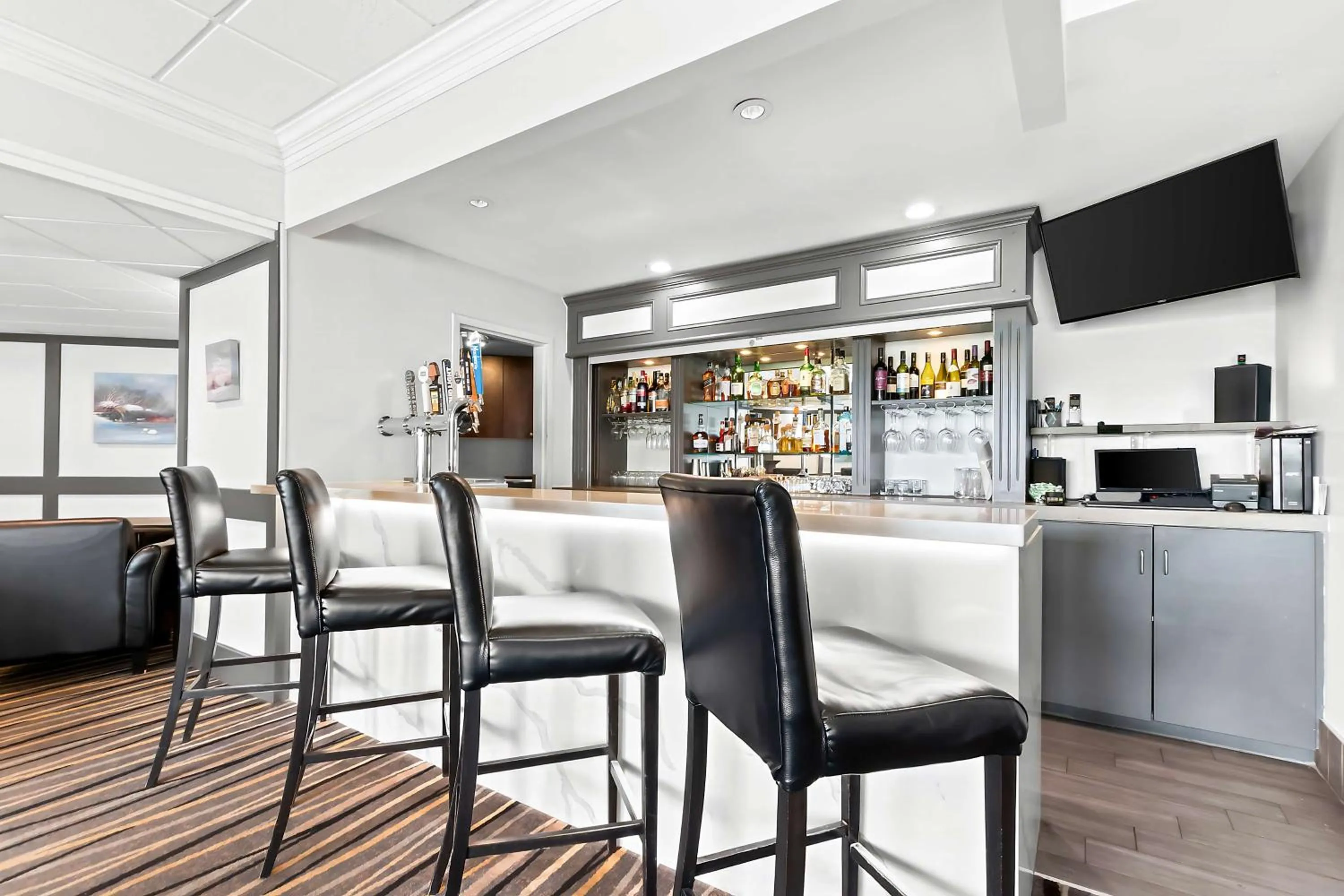 Breakfast in Best Western Inn On The Bay