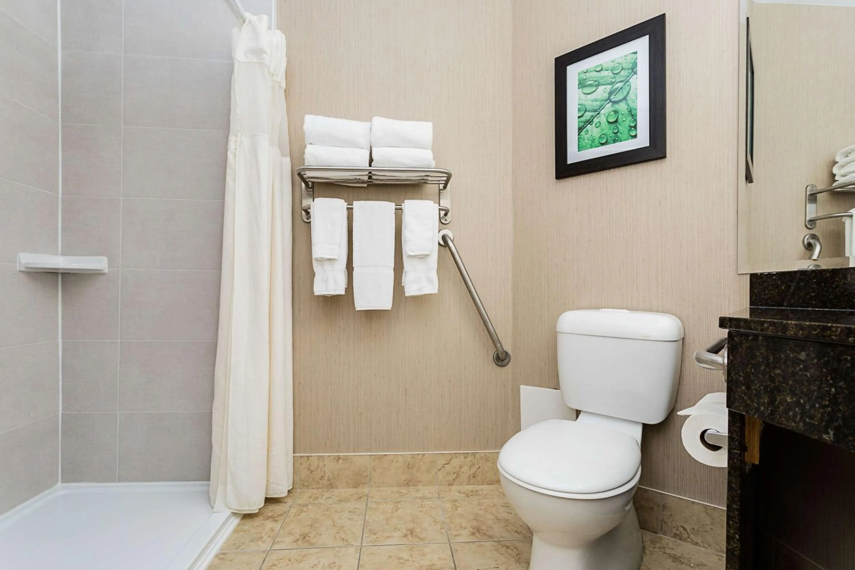 Bathroom in Best Western Inn On The Bay