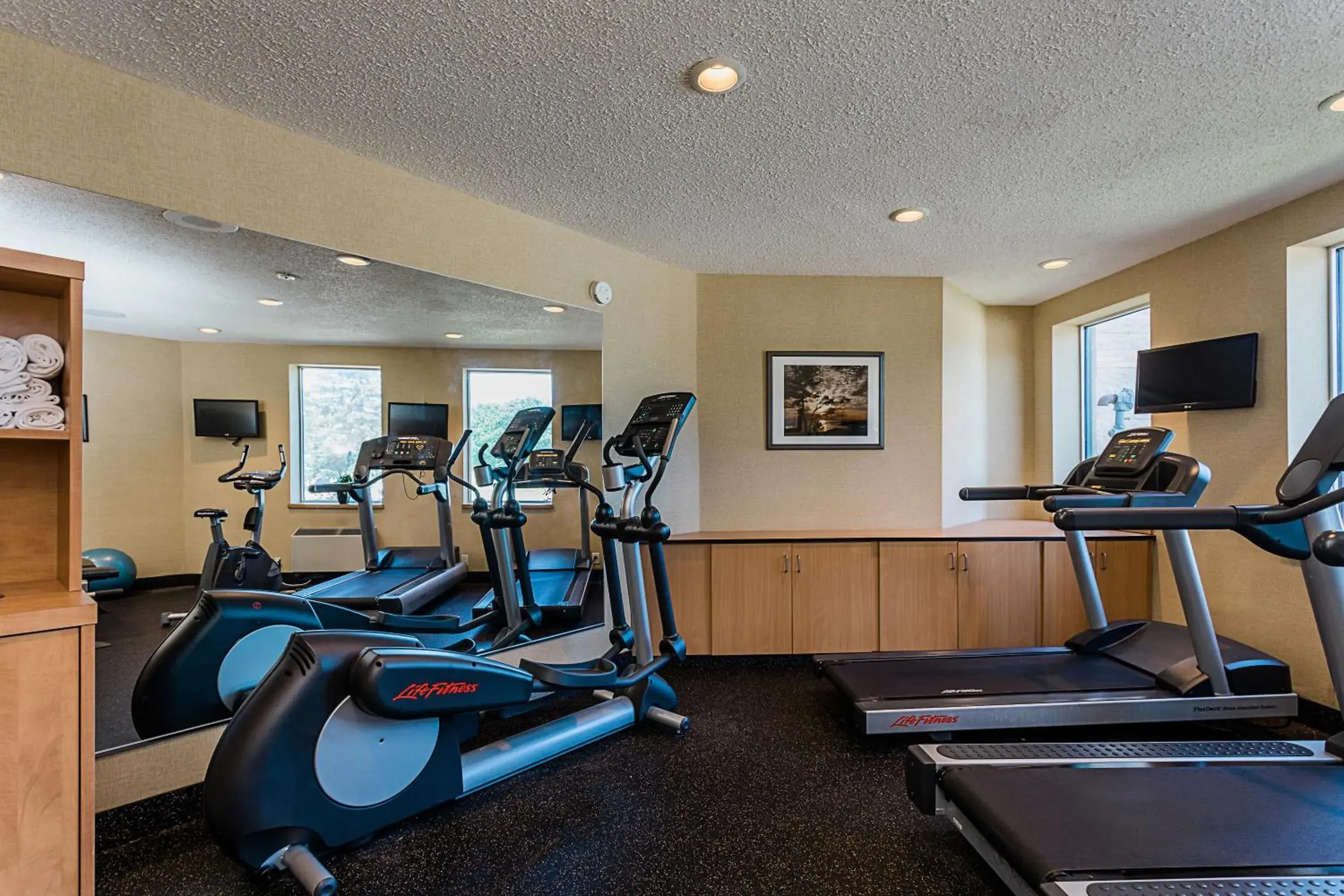 Fitness centre/facilities in Best Western Inn On The Bay Fitness centre/facilities in Best Western Inn On The Bay