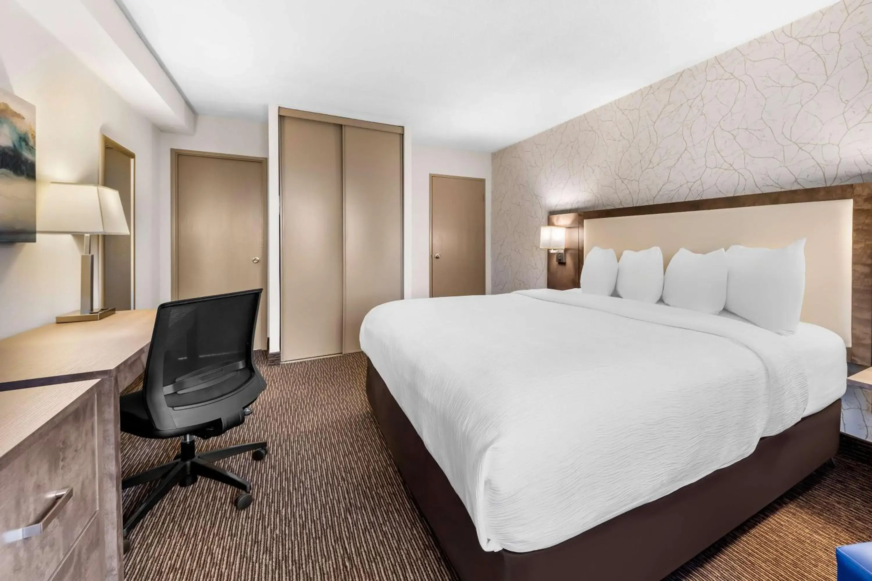 Bedroom, Bed in Best Western Halton Hills Bedroom, Bed in Best Western Halton Hills