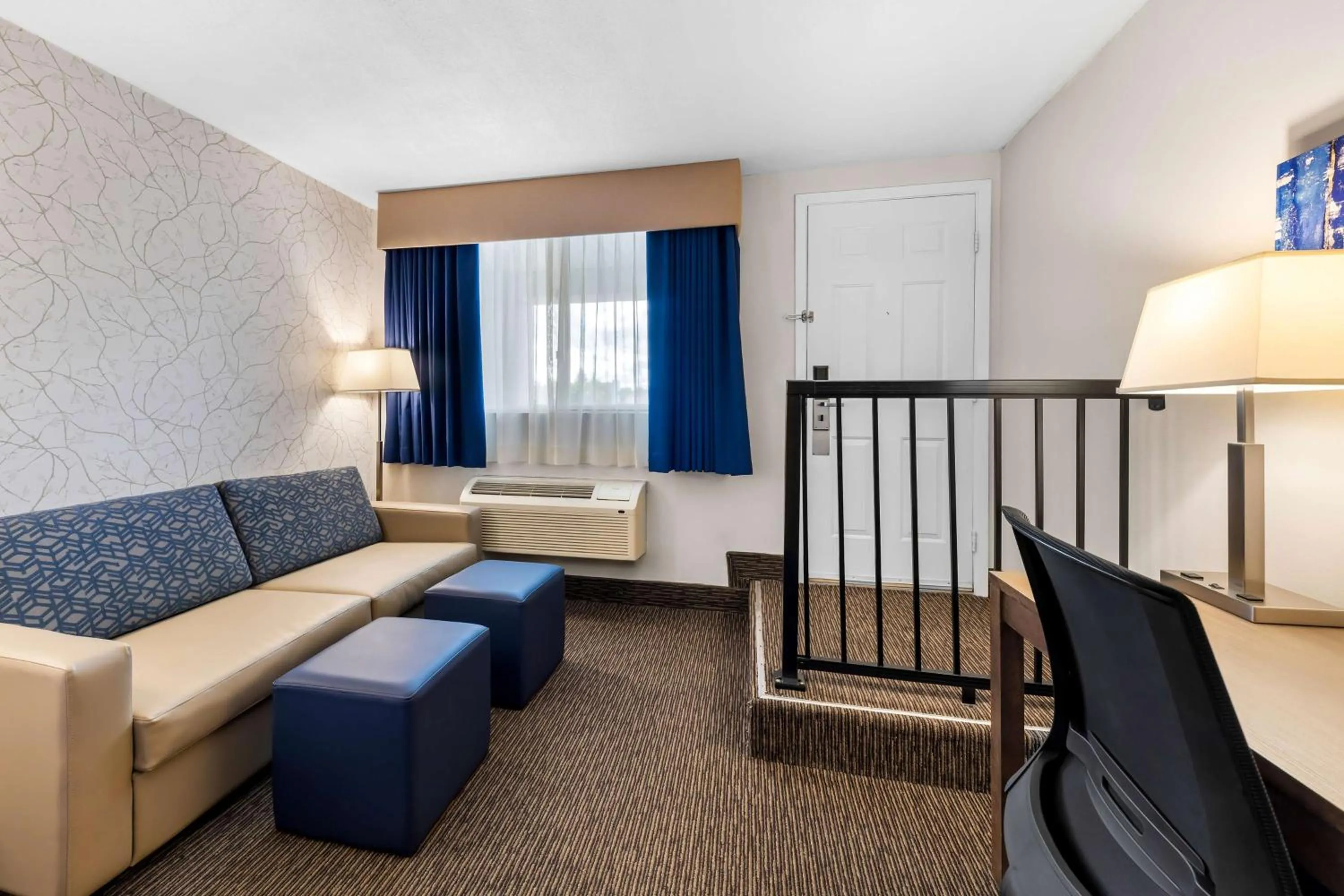 Bedroom, Bed in Best Western Halton Hills