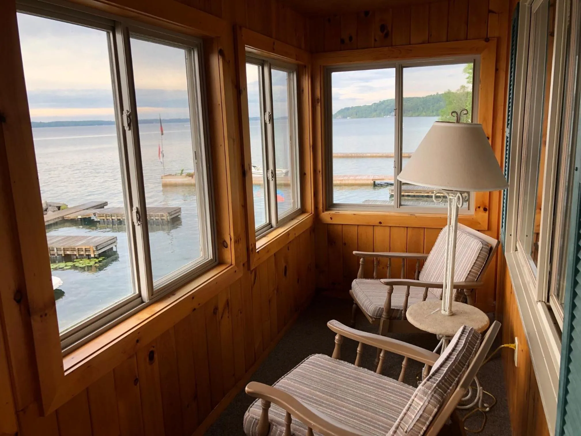 Balcony/Terrace in West Winds Motel & Cottages