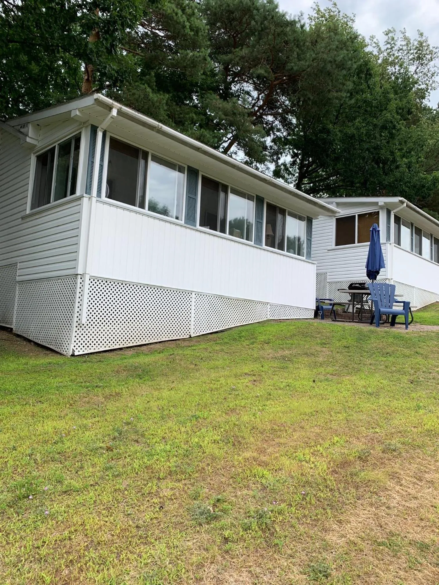 Property building in West Winds Motel & Cottages