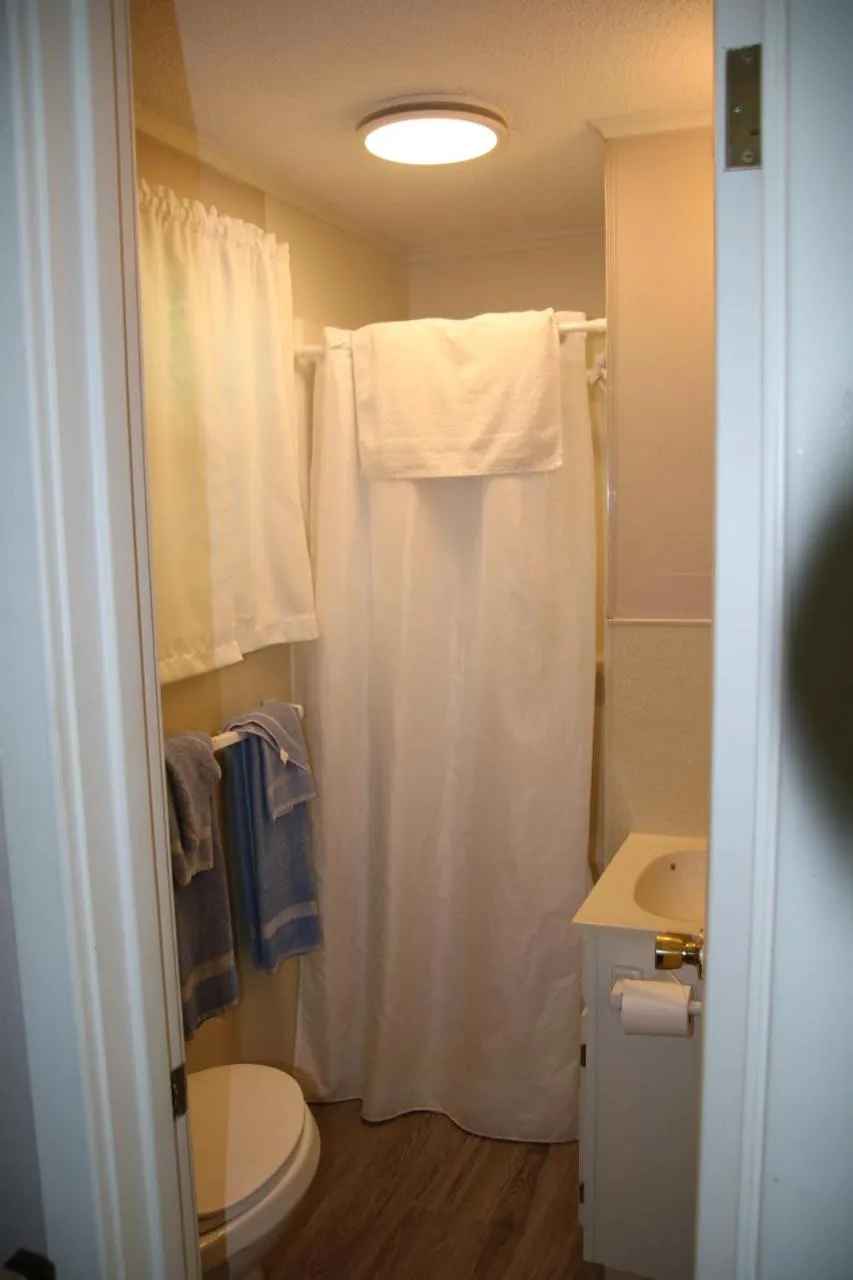 West Winds Motel & Cottages