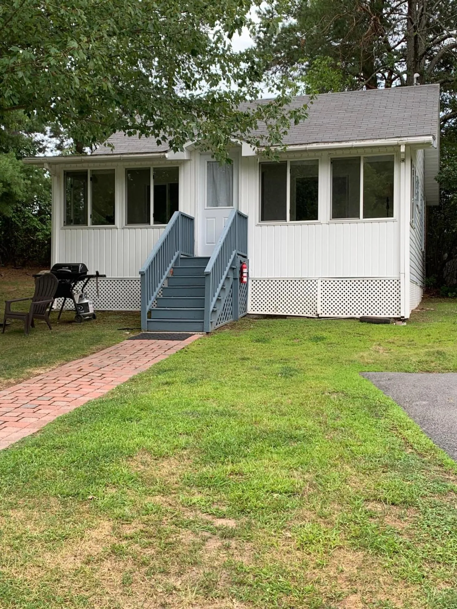 Property building in West Winds Motel & Cottages
