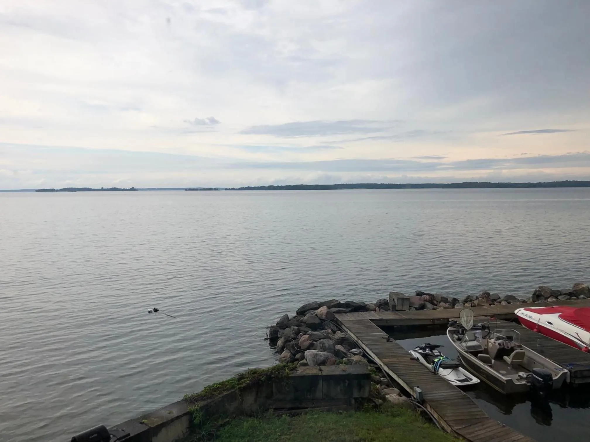 River view in West Winds Motel & Cottages