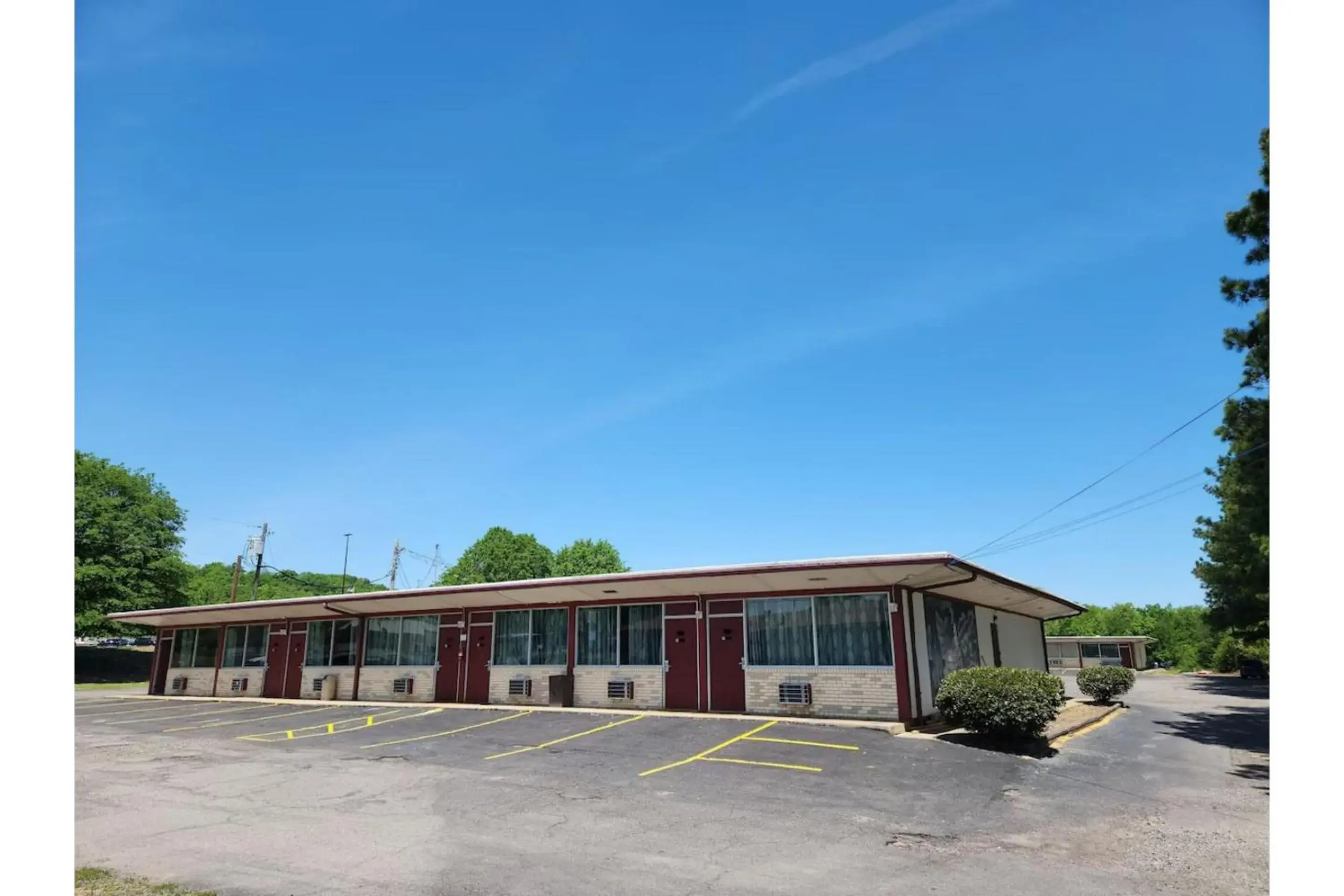 Property building in Executive Inn By OYO Queenville Mena Property building in Executive Inn By OYO Queenville Mena