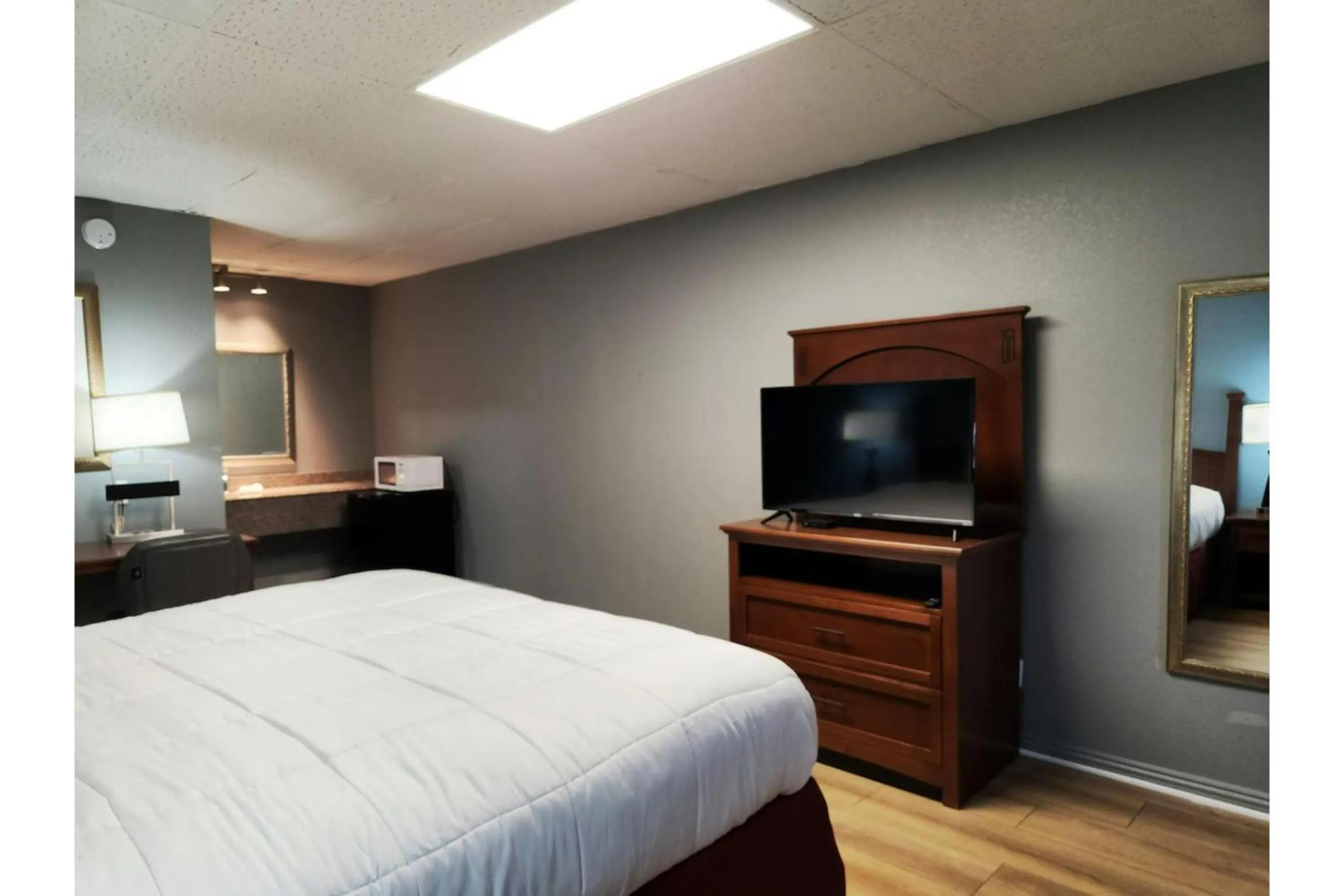 Bedroom, Bed in Executive Inn By OYO Queenville Mena