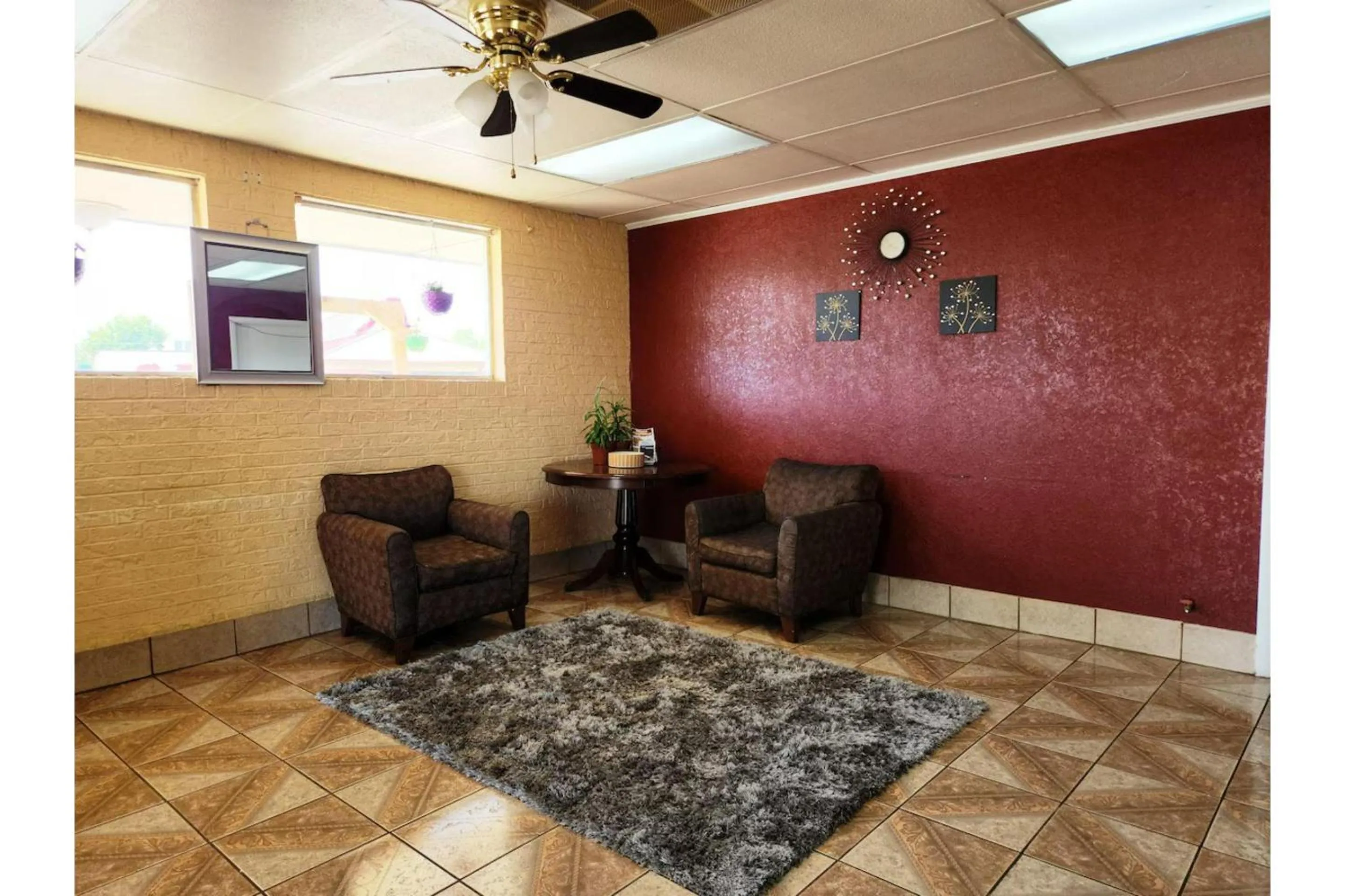 Lobby or reception in Executive Inn By OYO Queenville Mena