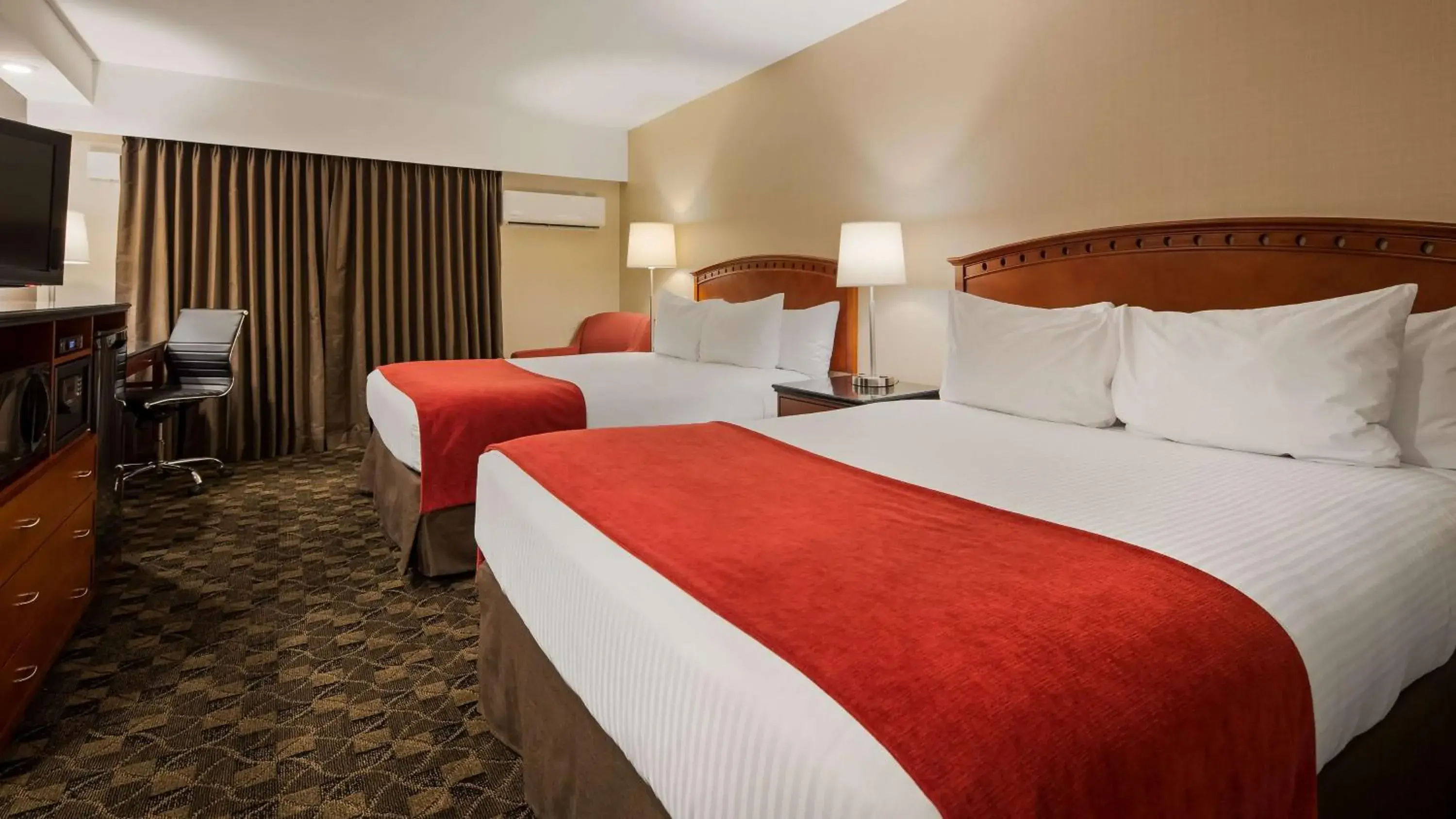 Queen Room with Two Queen Beds - Ground Floor/Pet Friendly in Best Western Northgate Queen Room with Two Queen Beds - Ground Floor/Pet Friendly in Best Western Northgate