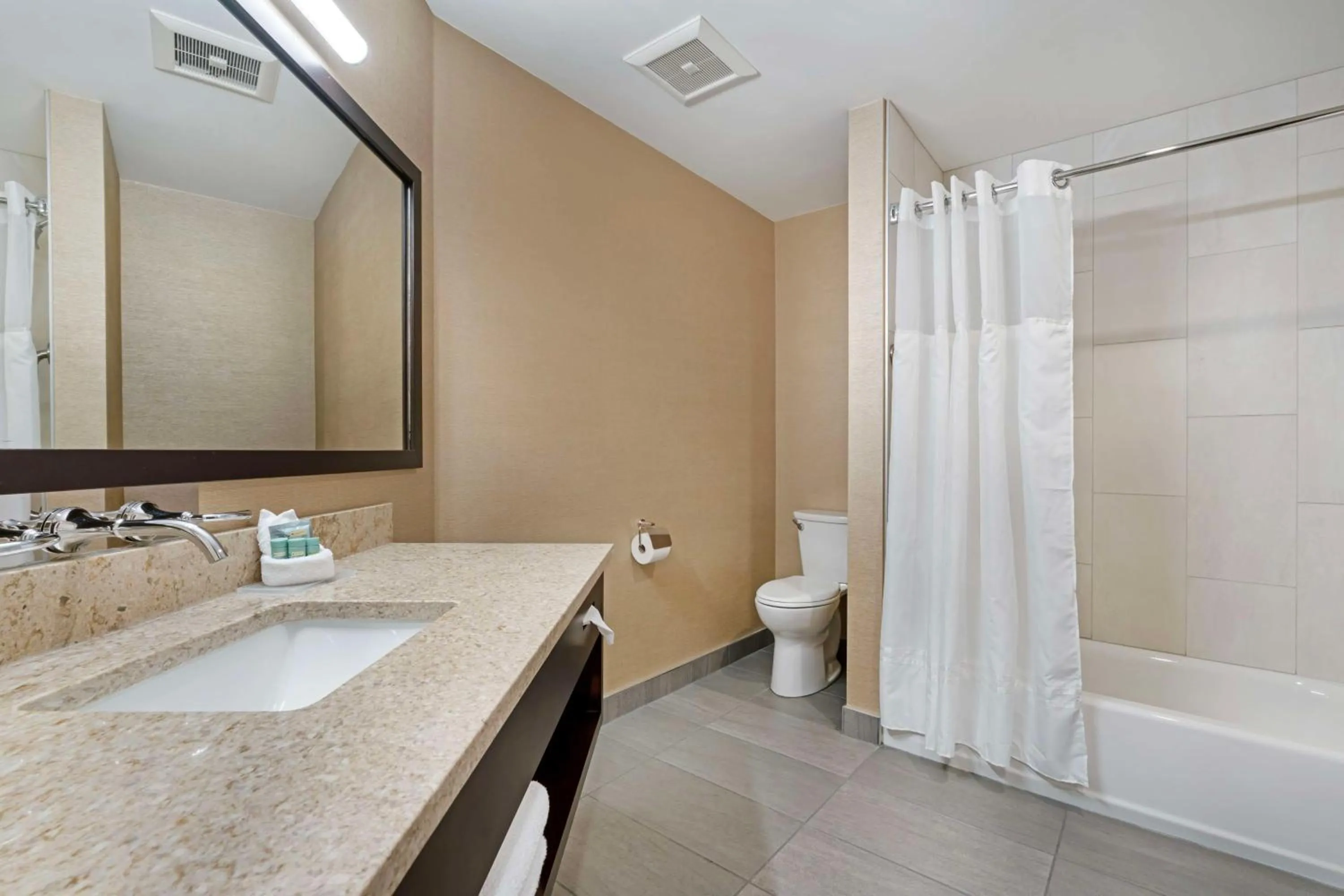 Bathroom in Best Western Northgate