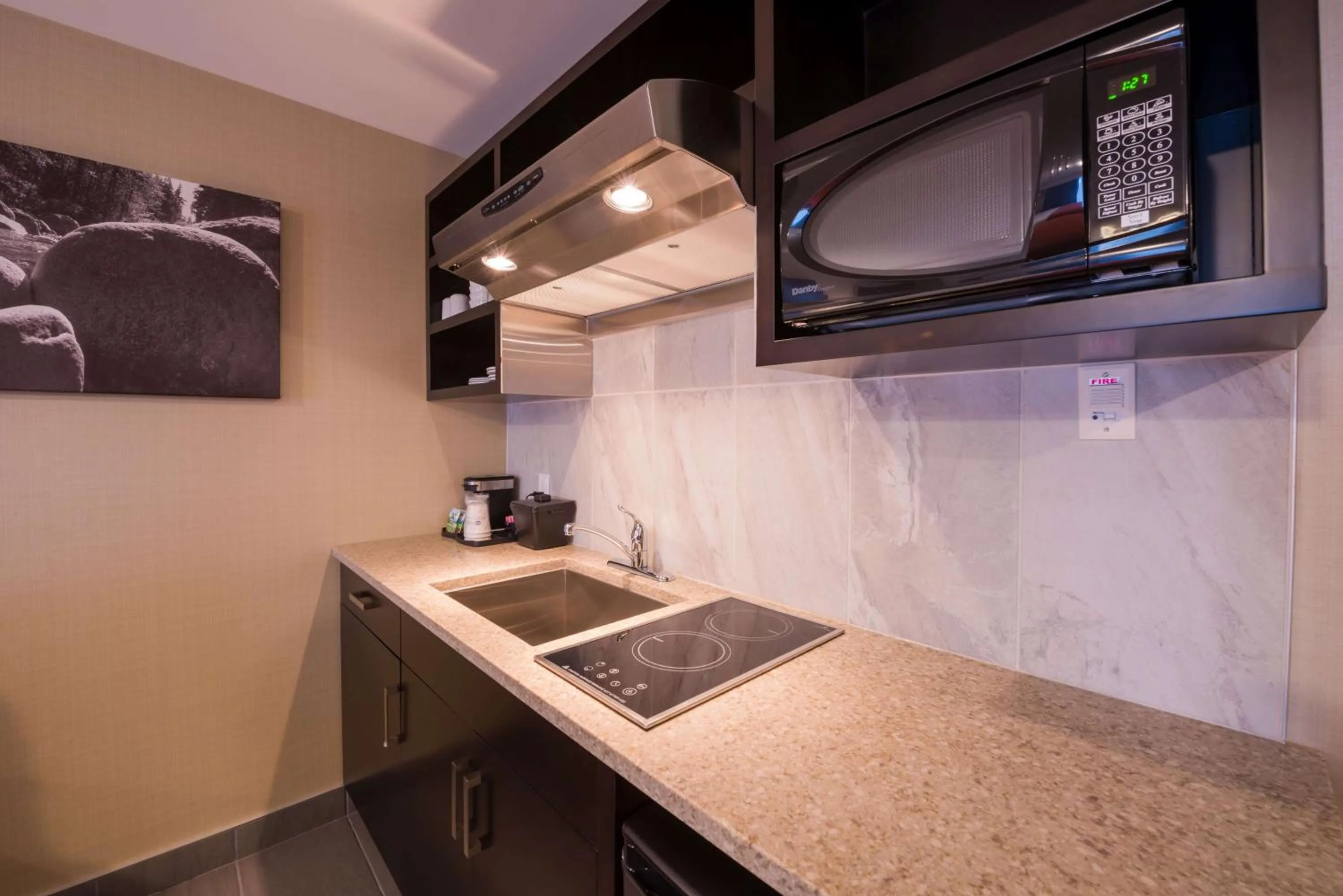 Kitchen or kitchenette in Best Western Northgate