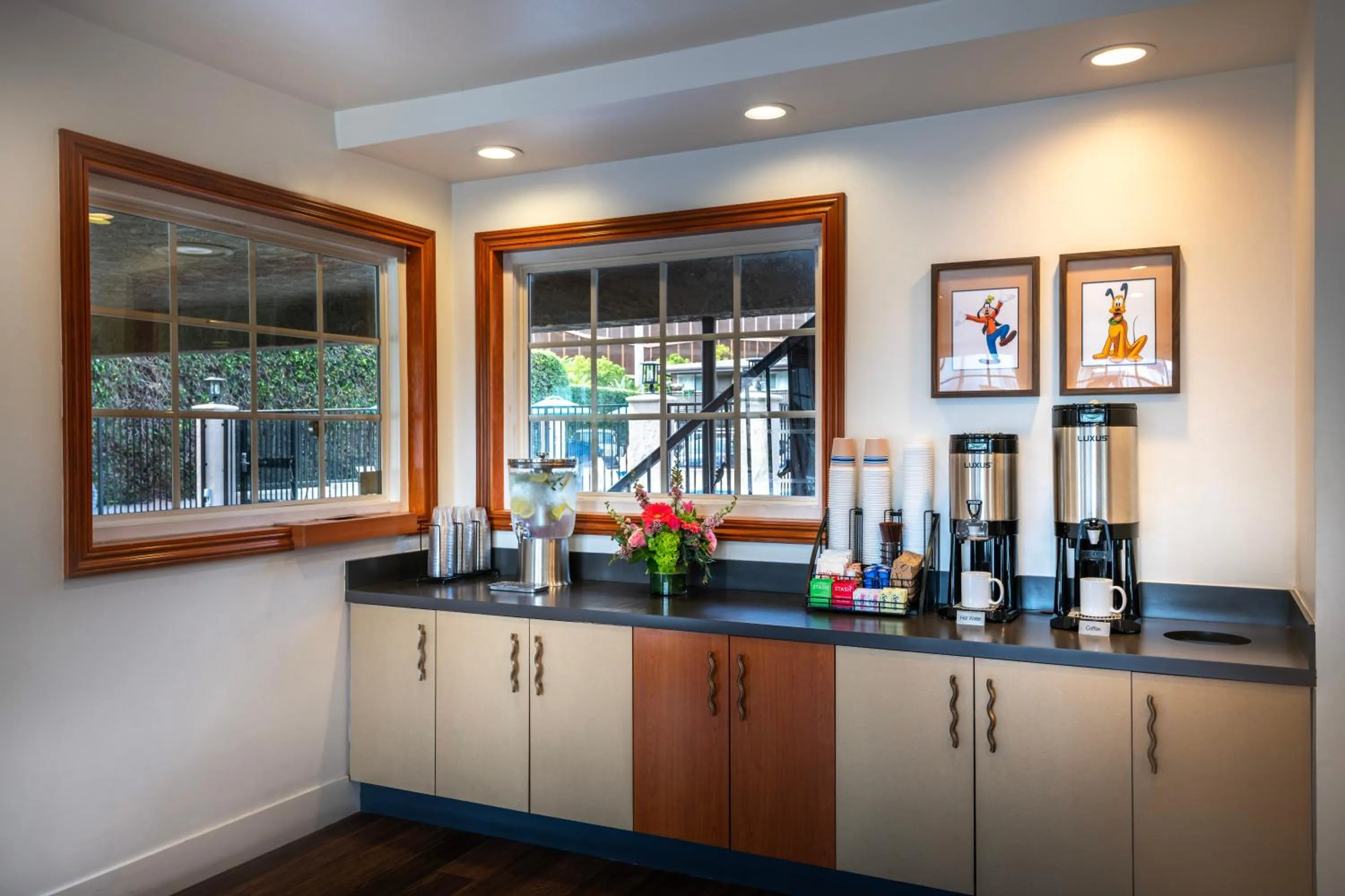 Lobby or reception in Alpine Inn near Convention Center and the Park