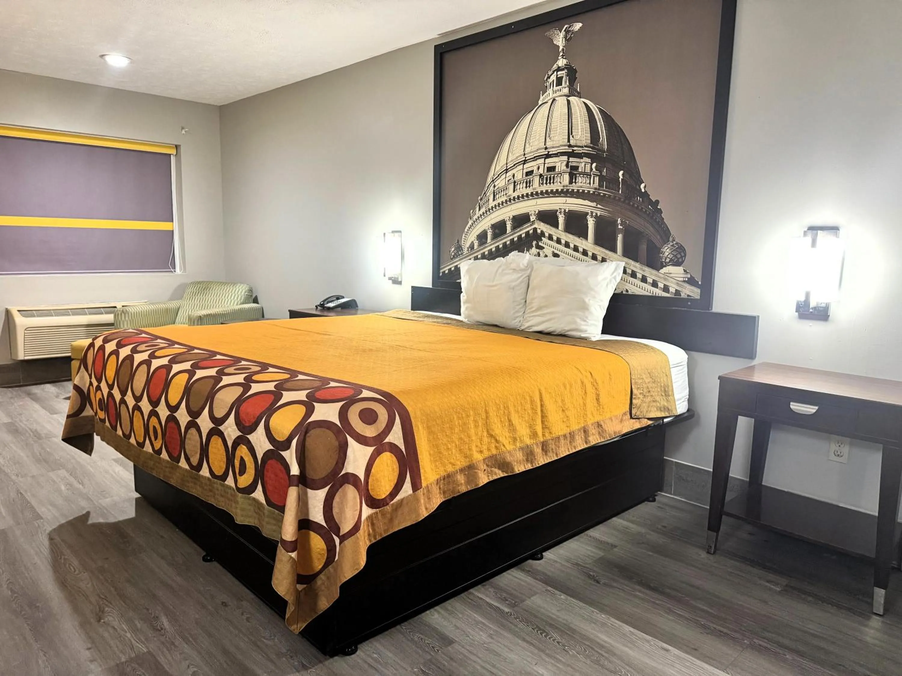 Bed in Super 8 by Wyndham Kosciusko