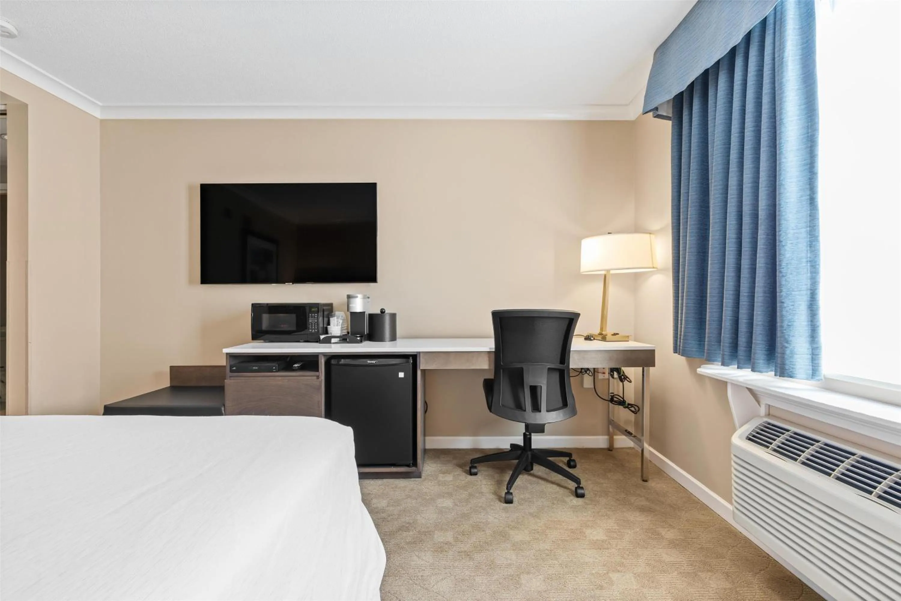 Bedroom, Bed in Best Western Plus Columbia River Hotel