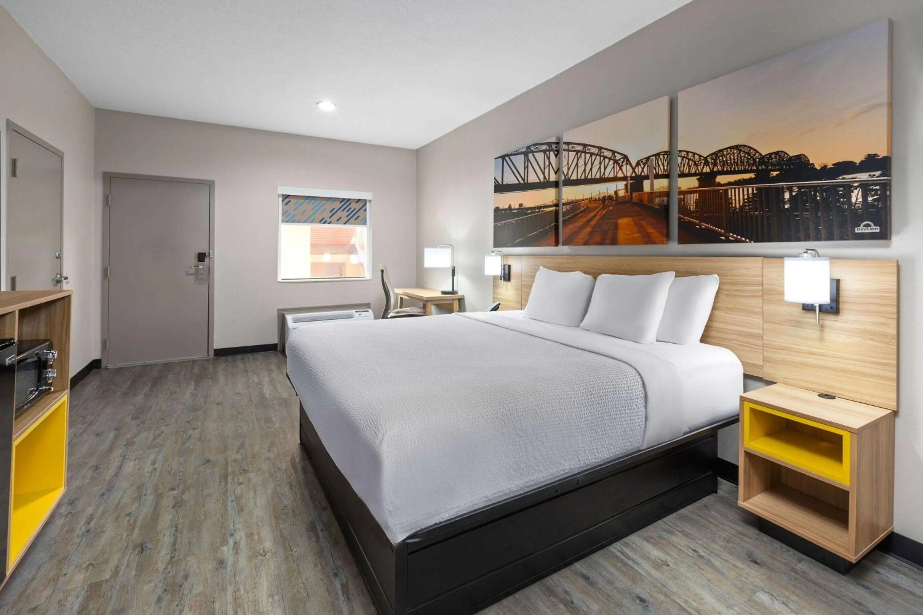 Photo of the whole room, Bed in Days Inn by Wyndham North Little Rock Maumelle